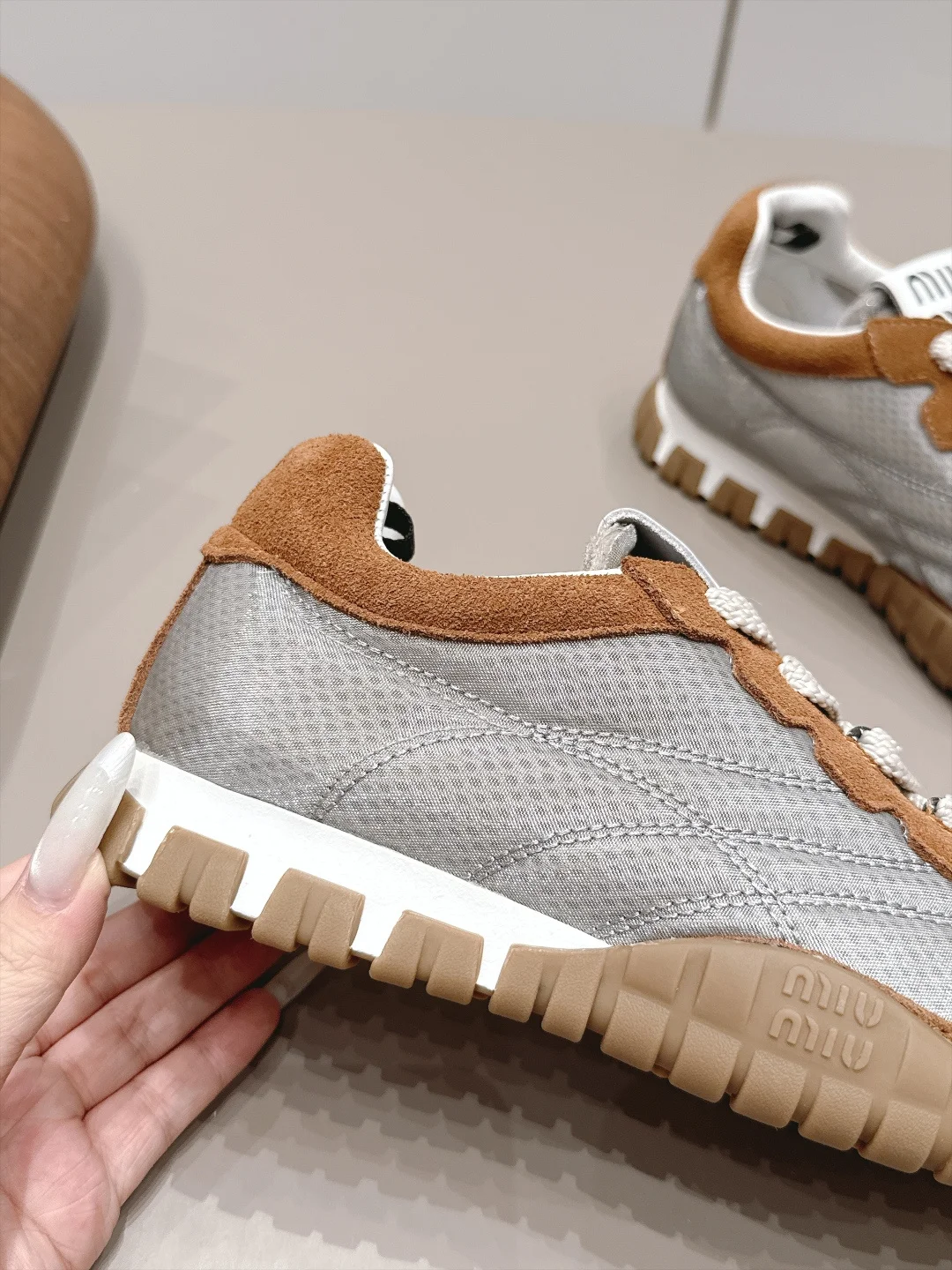 MIU MIU Sneakers Suede Mesh Brown-White EU35-39 B80202609111529 - Image 6