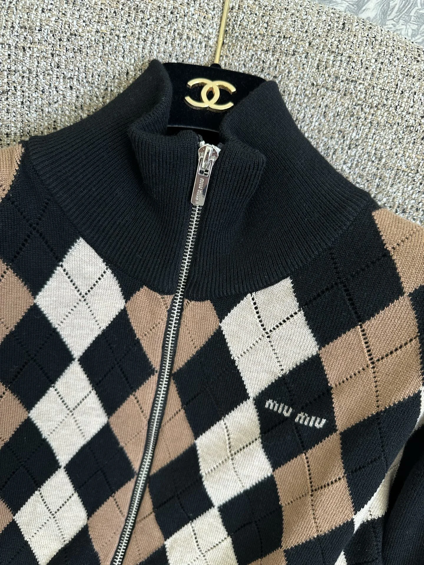 MIU MIU Sweaters Black-Tan S-L B55202609062771 - Image 2