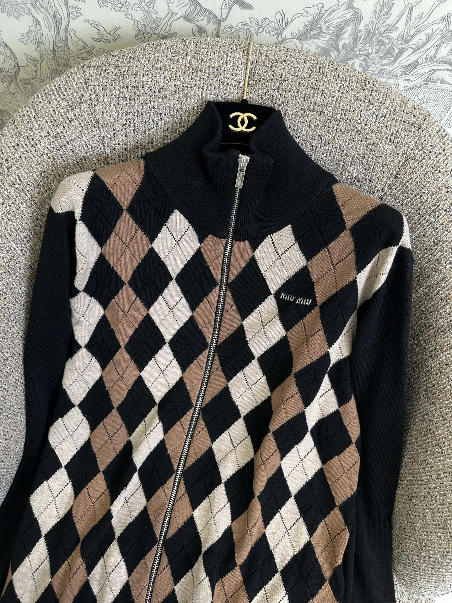 MIU MIU Sweaters Black-Tan S-L B55202609062771 - Image 4
