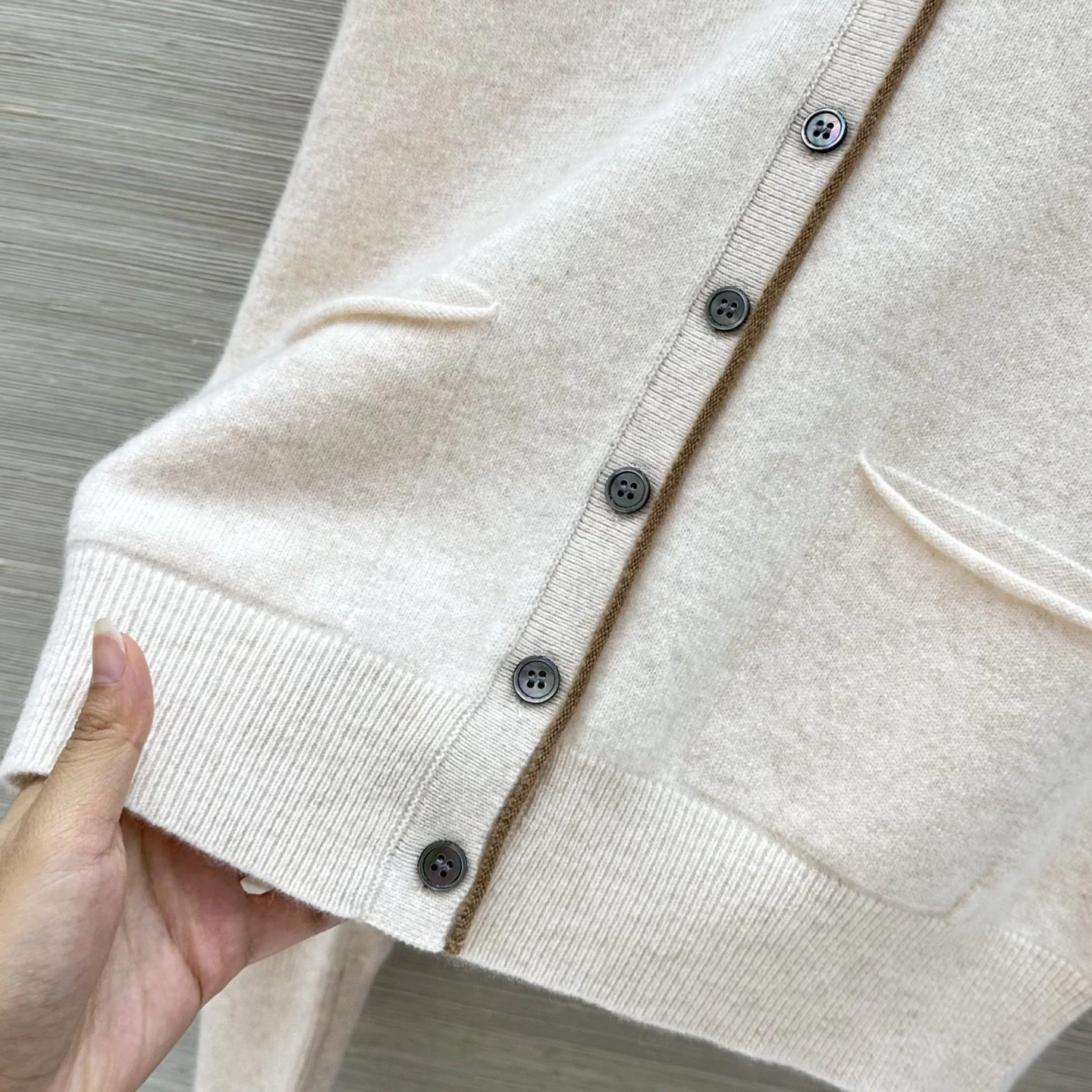 MIU MIU Sweaters Cashmere Wool Beige-Brown M B55202609062032 - Image 6