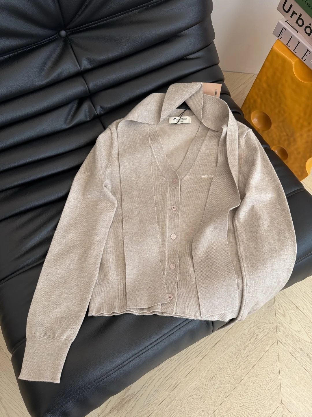 MIU MIU Sweaters Charcoal-Beige S-L B35202609061389 - Image 3