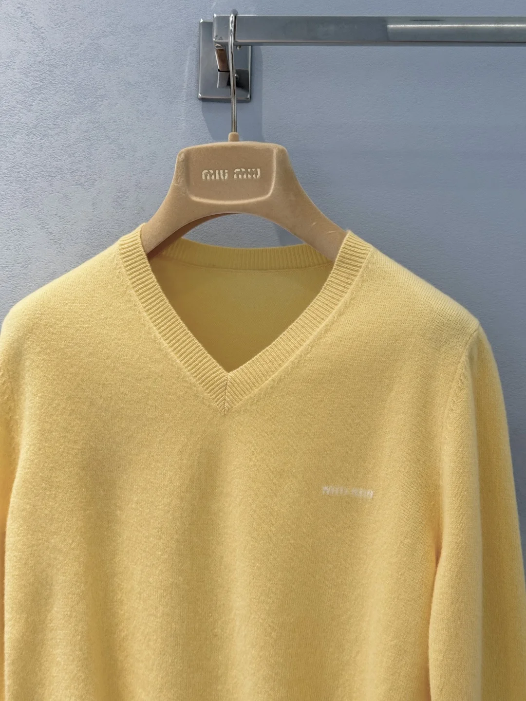 MIU MIU Sweaters Wool Yellow S-L B40202609060377 - Image 4