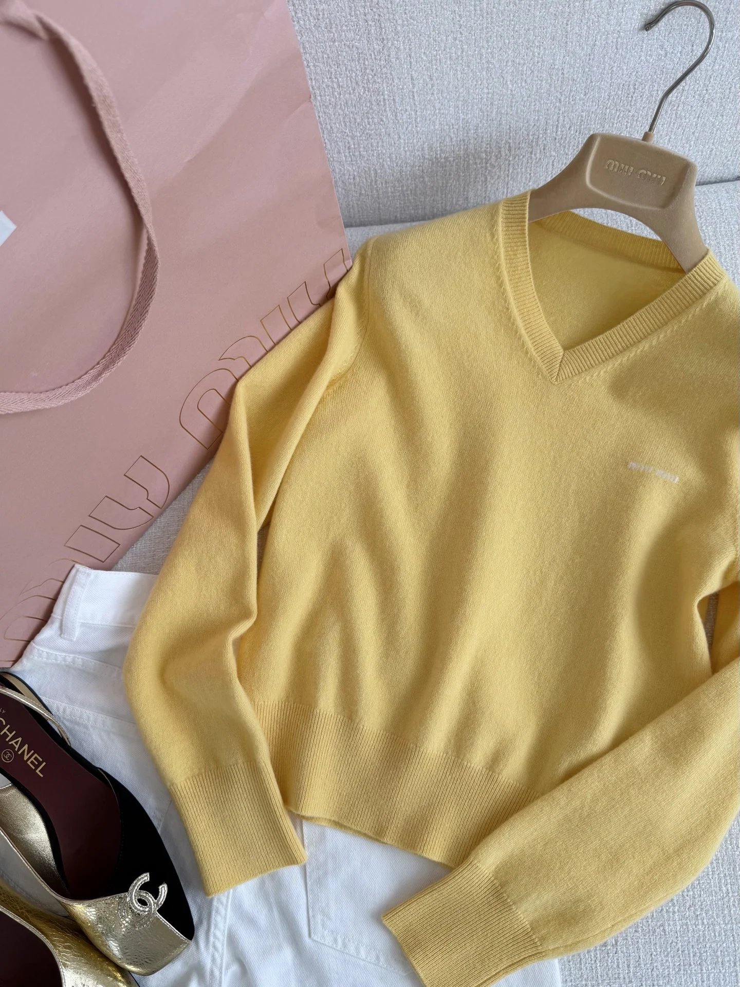 MIU MIU Sweaters Yellow-Pink S-L B25202609061040 - Image 2