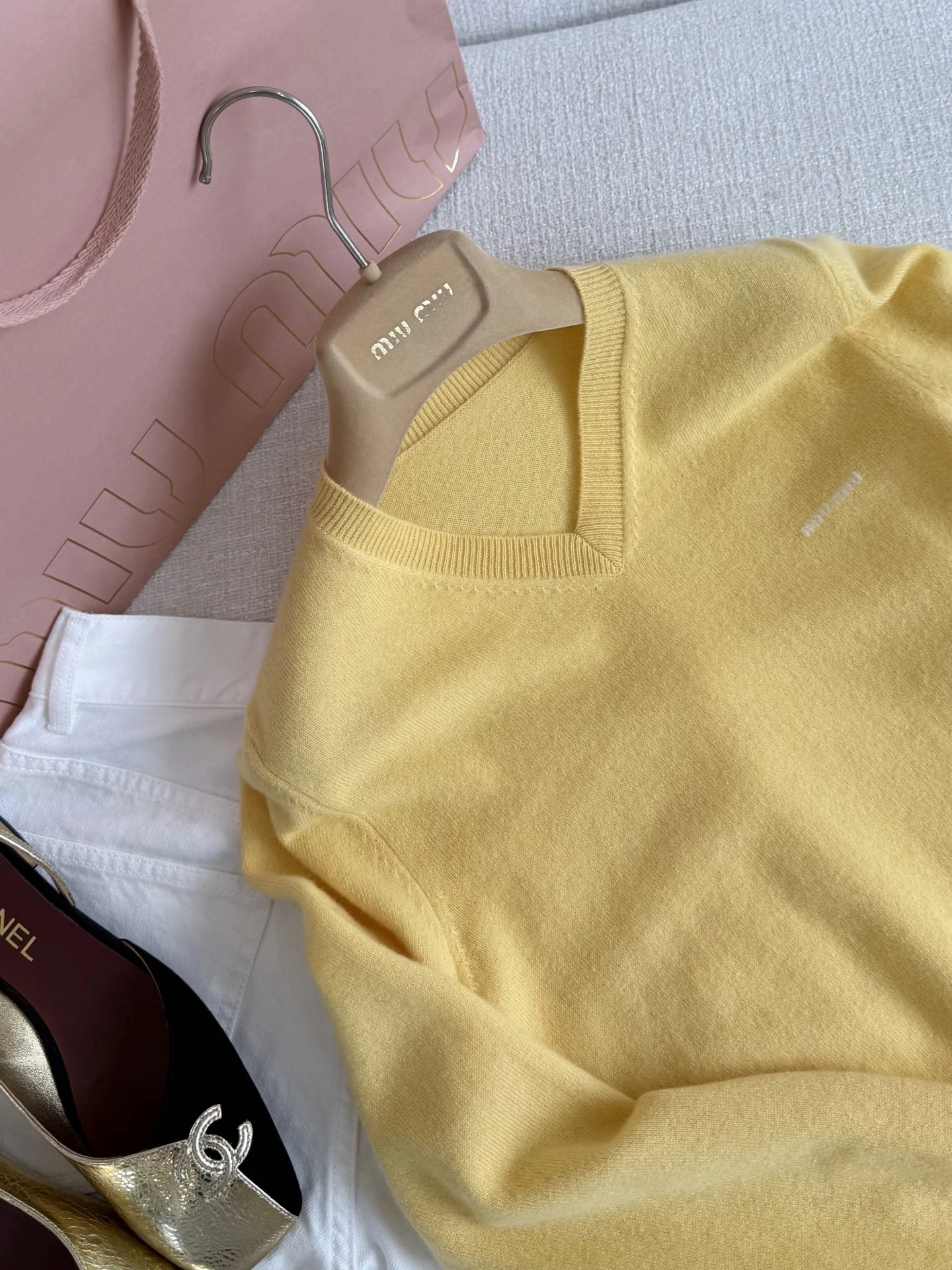 MIU MIU Sweaters Yellow-Pink S-L B25202609061040 - Image 3