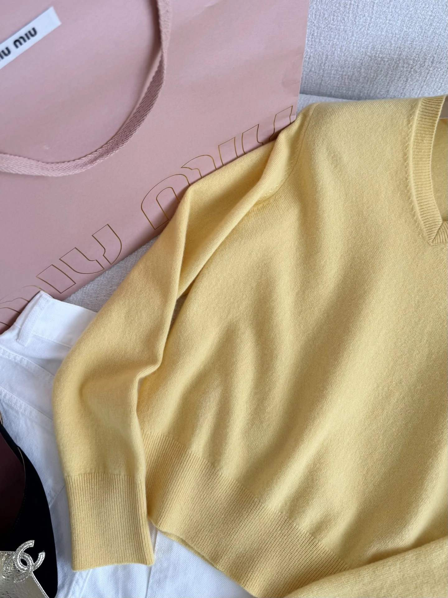 MIU MIU Sweaters Yellow-Pink S-L B25202609061040 - Image 4