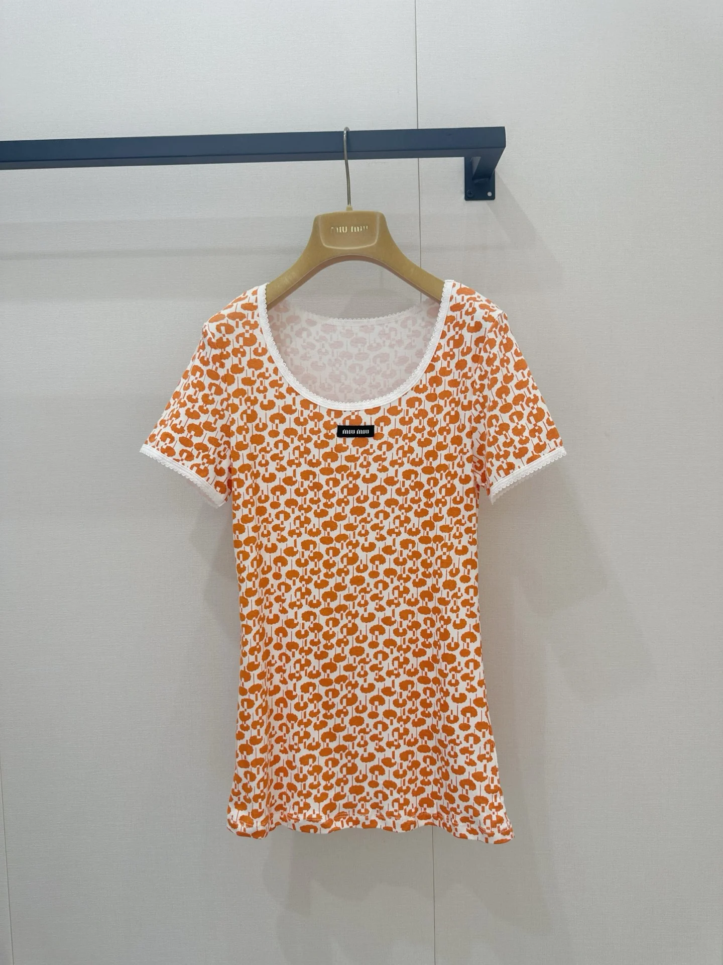 MIU MIU T-shirts Orange-White S-M-L A65202609063253