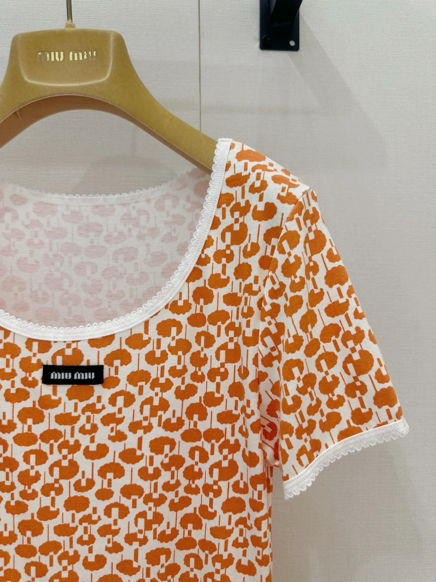 MIU MIU T-shirts Orange-White S-M-L A65202609063253 - Image 3