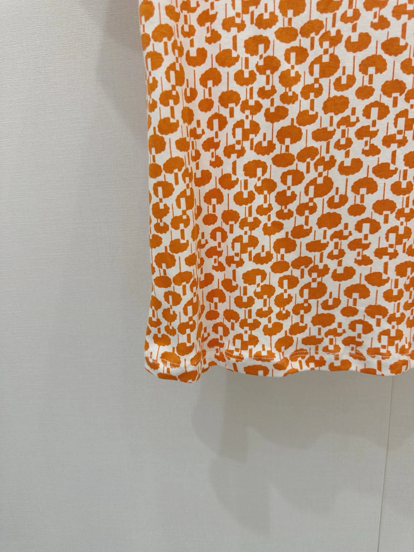 MIU MIU T-shirts Orange-White S-M-L A65202609063253 - Image 5