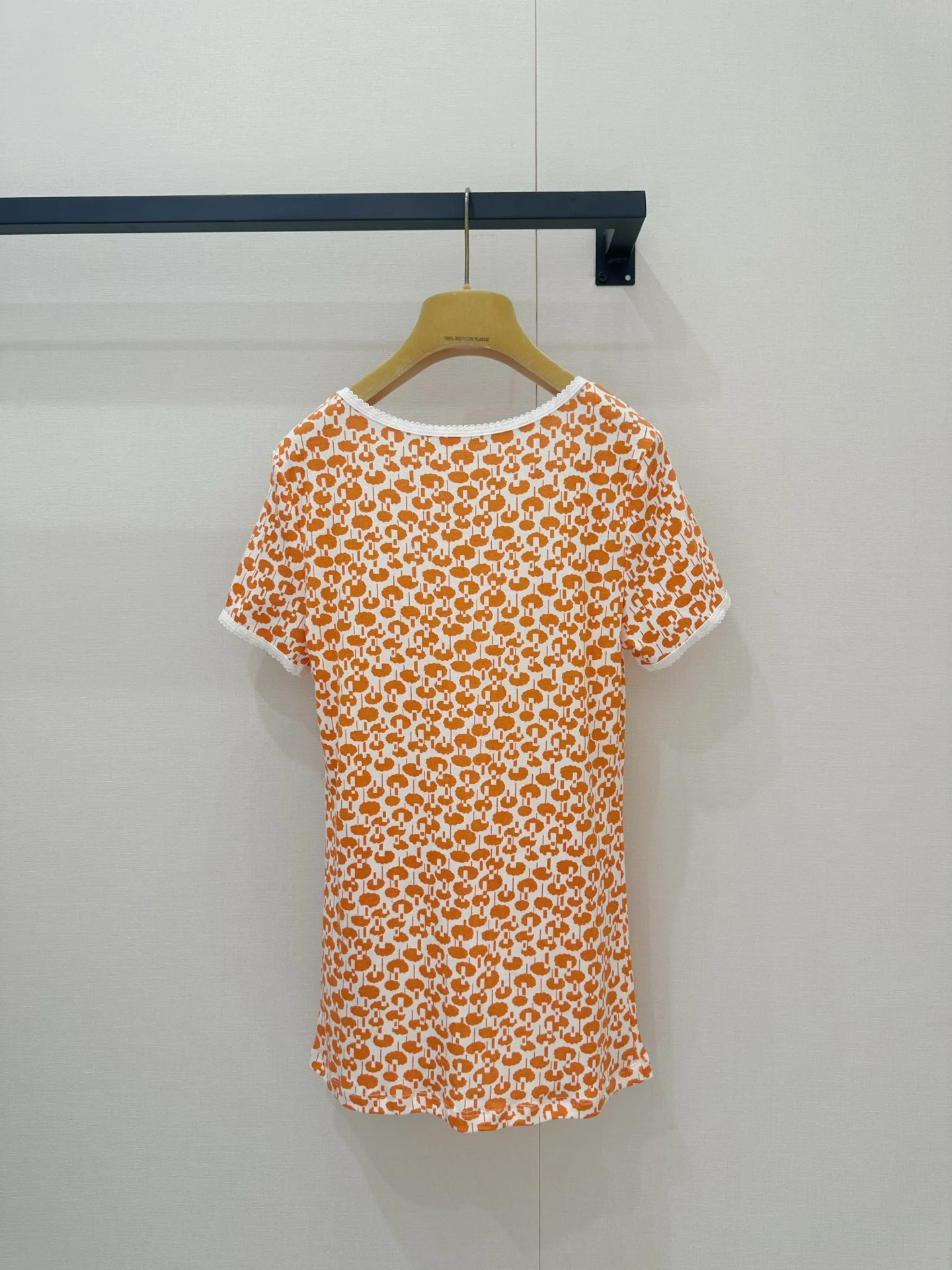 MIU MIU T-shirts Orange-White S-M-L A65202609063253 - Image 7
