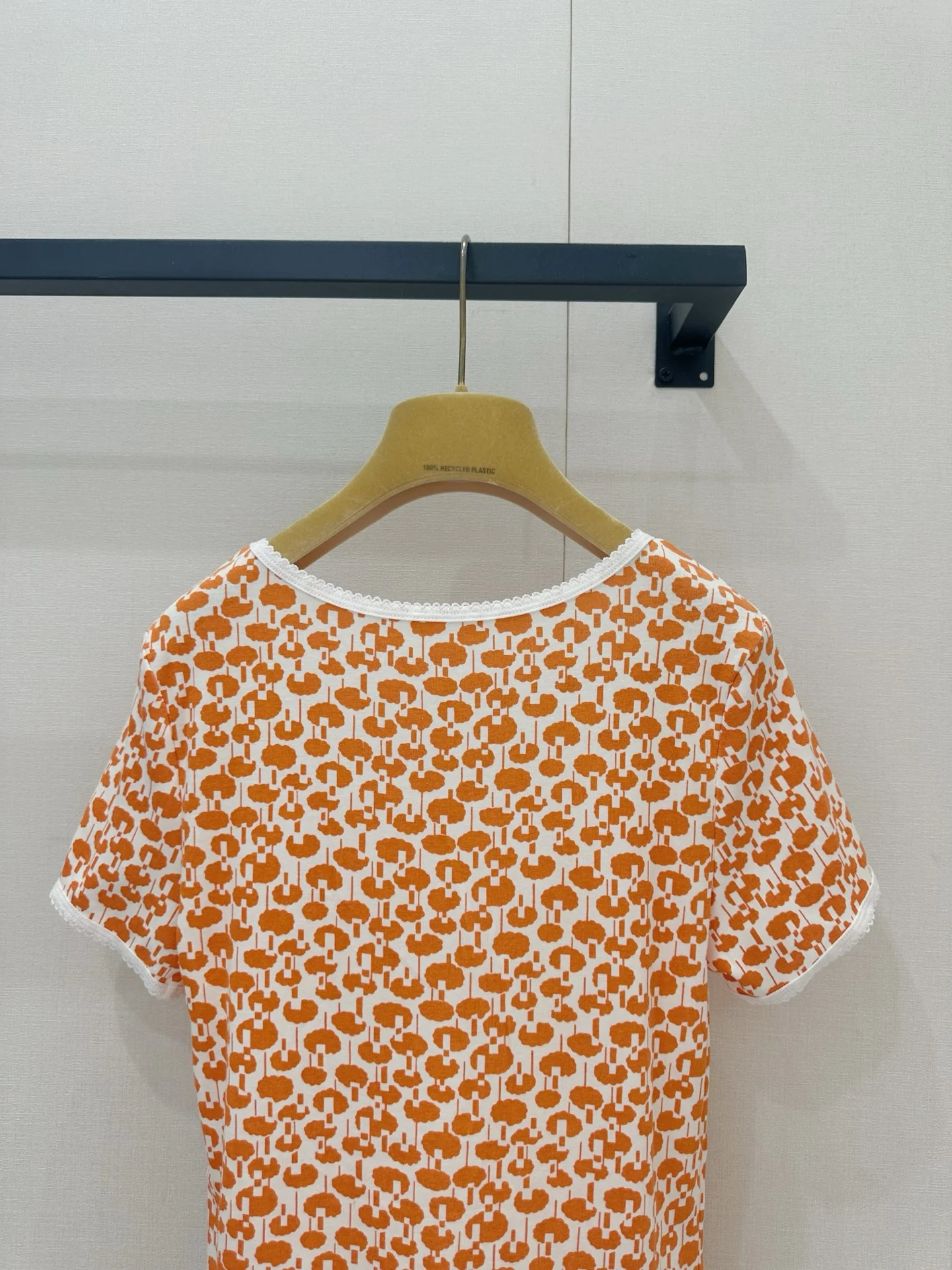 MIU MIU T-shirts Orange-White S-M-L A65202609063253 - Image 8