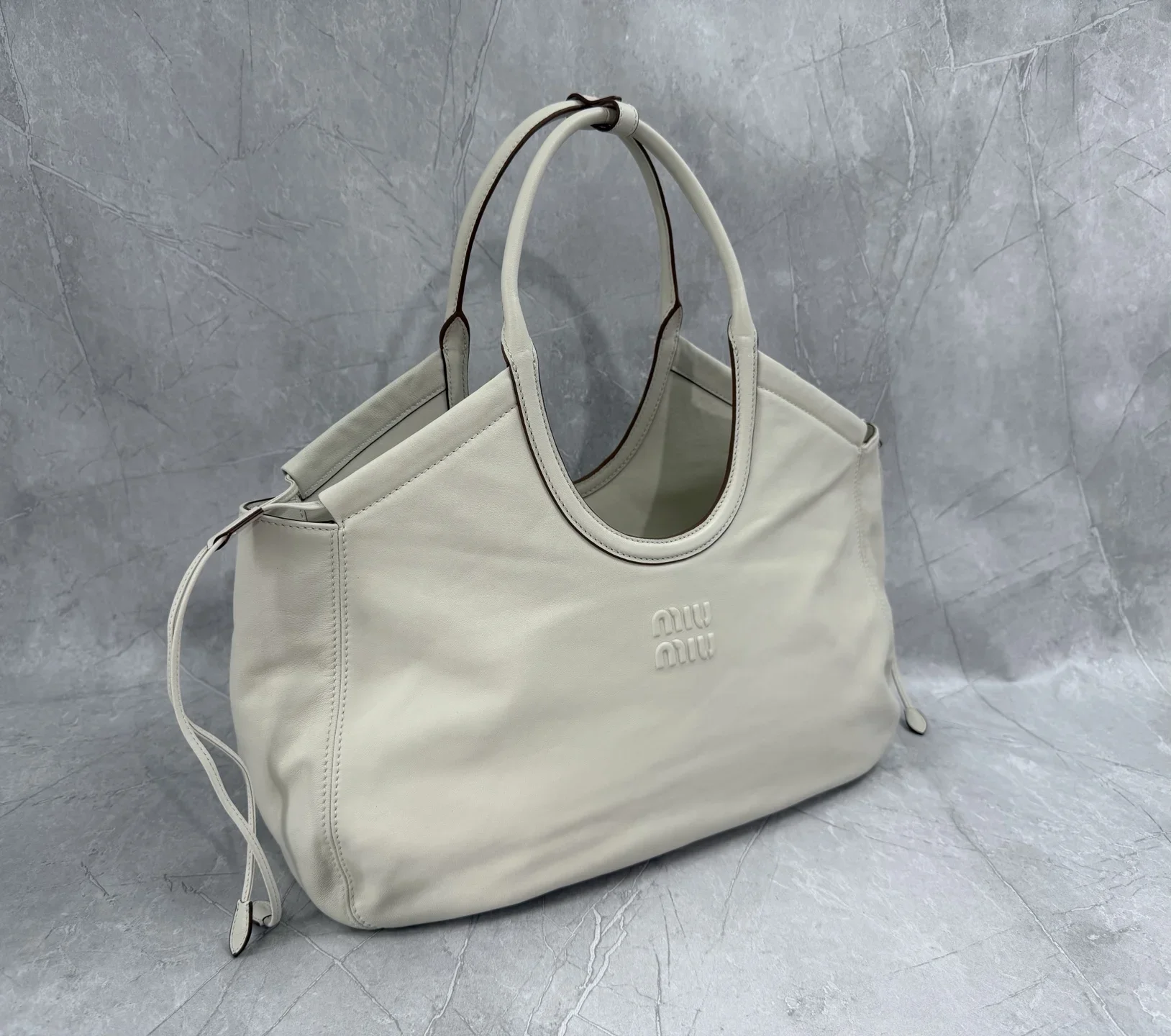 MIU MIU Totes Bags Nappa Leather White 40X30X15CM I00202609090398 - Image 3