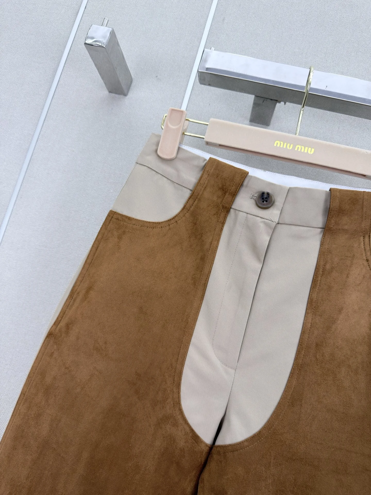 MIU MIU Trousers Deerskin Suede Brown-Beige S-M-L B55202609061983 - Image 3