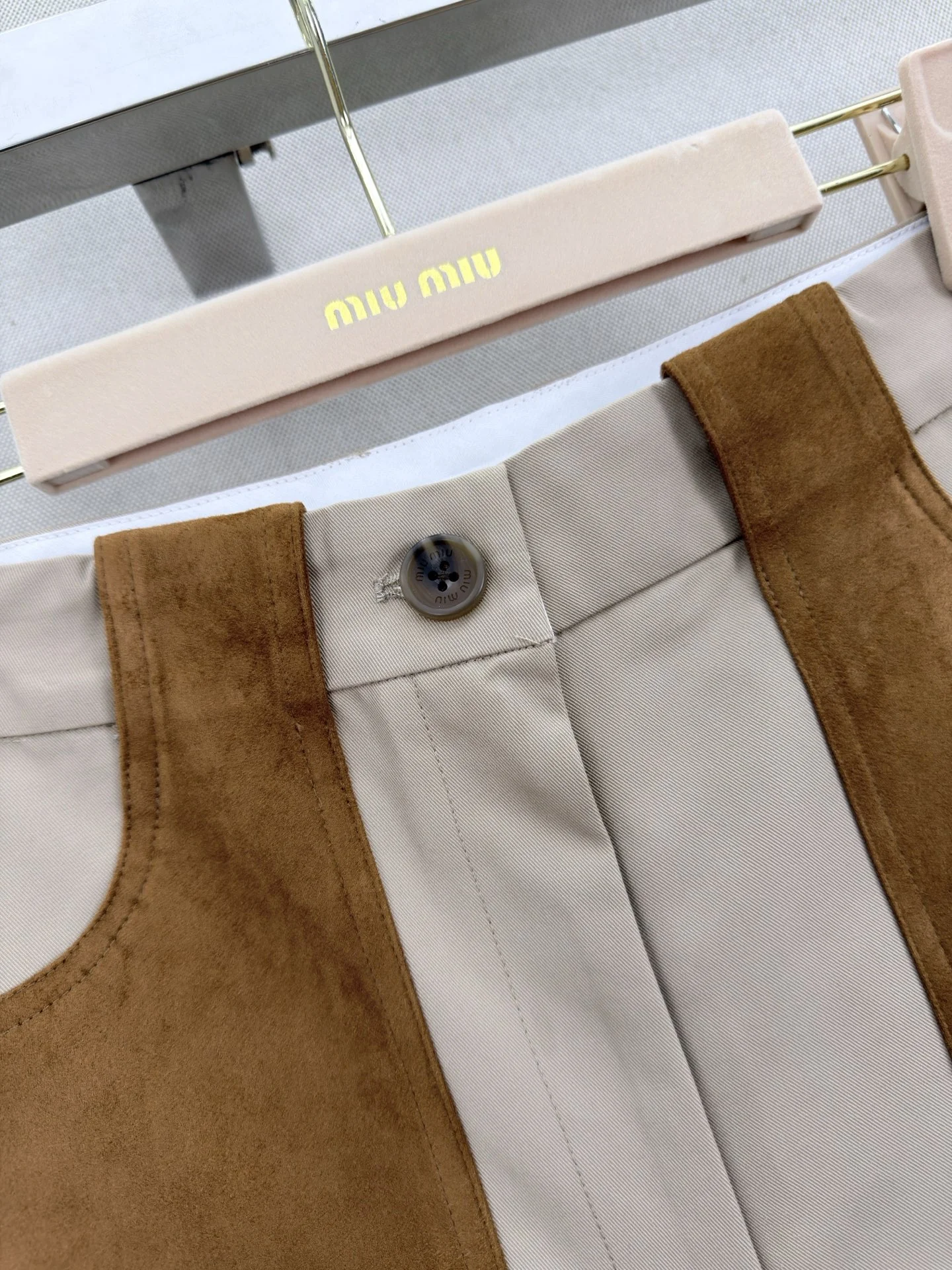 MIU MIU Trousers Deerskin Suede Brown-Beige S-M-L B55202609061983 - Image 5
