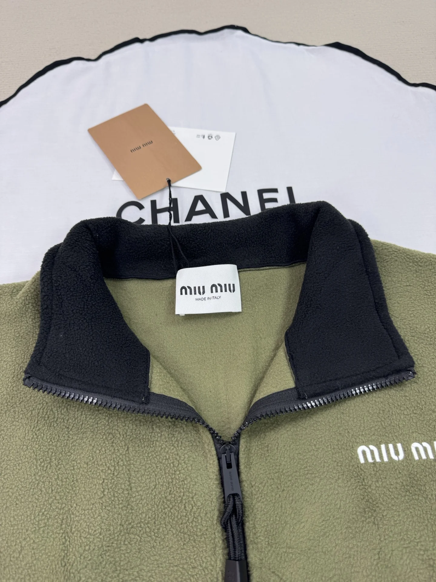 MIU MIU Vests Green-Black S-L B85202609063140 - Image 5