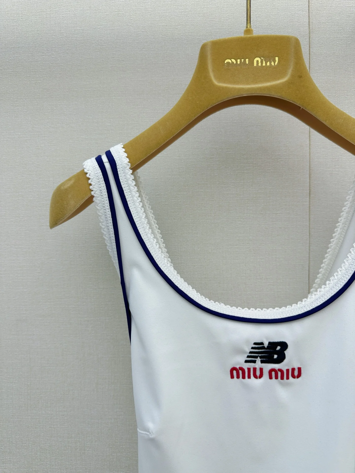 MIU MIU Vests White S-L B05202609063231 - Image 3