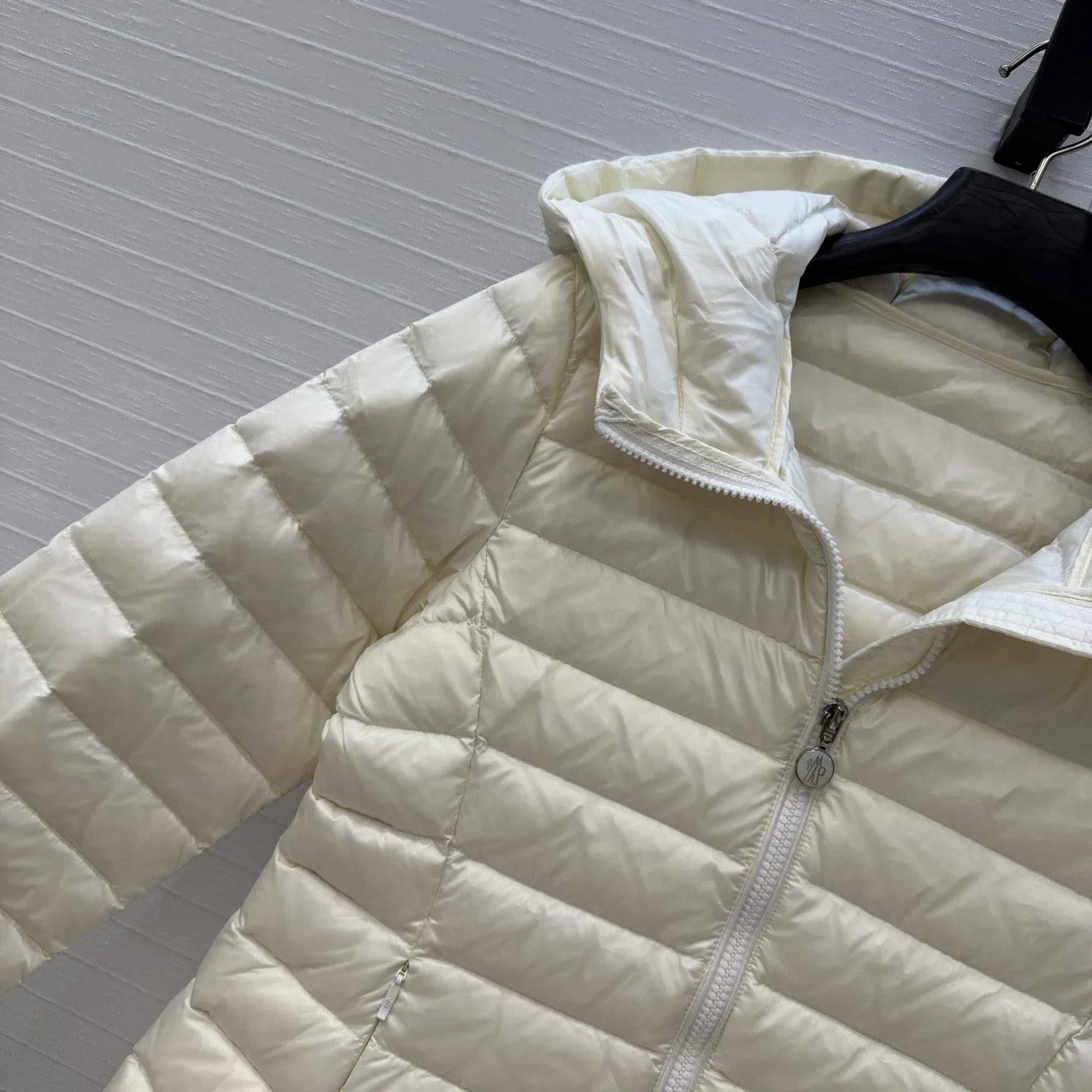 MONCLER Jackets Memory Silk Duck Down Cream 1-4 D70202609061303 - Image 3