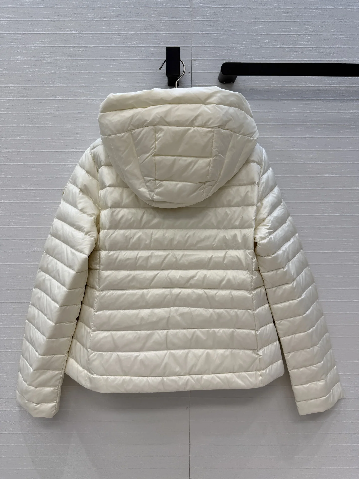 MONCLER Jackets Memory Silk Duck Down Cream 1-4 D70202609061303 - Image 8