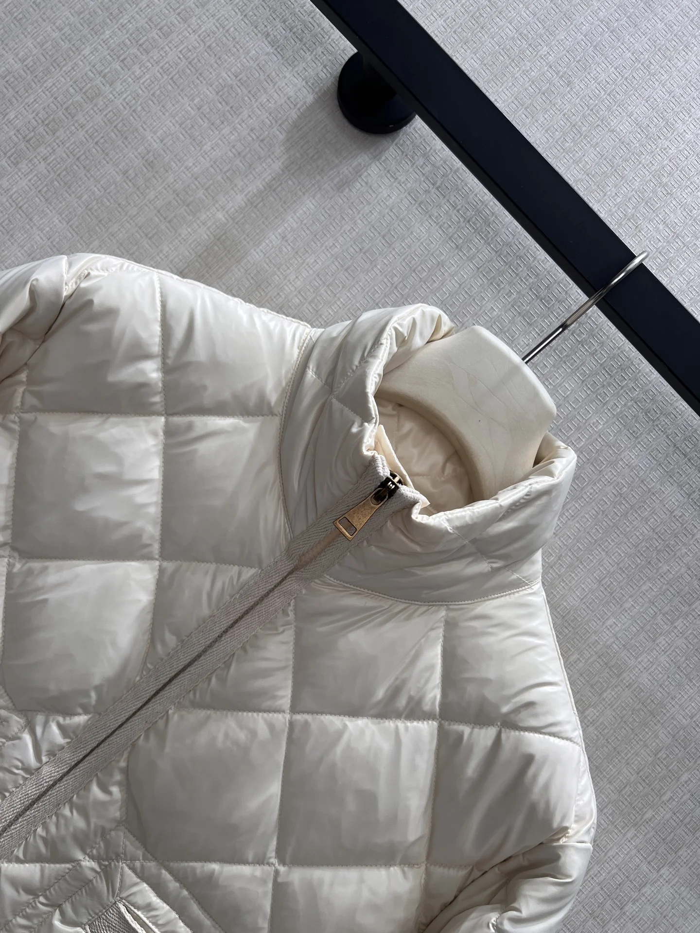 MONCLER Jackets White S-L D35202609060192 - Image 4