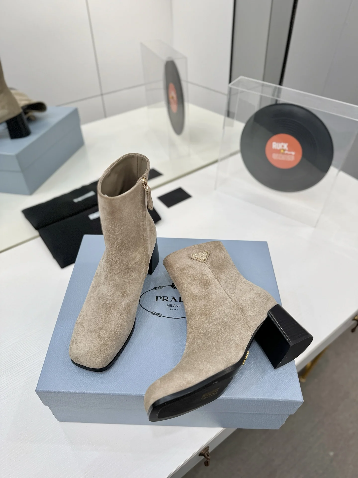 PRADA Booties Leather Beige-Black EU35-41 C60202609110635 - Image 7