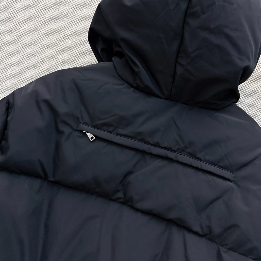 PRADA Jackets White Duck Down White-Black 36-40 E00202609062180 - Image 8