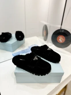 PRADA Slippers Black-Silver B60202609110656