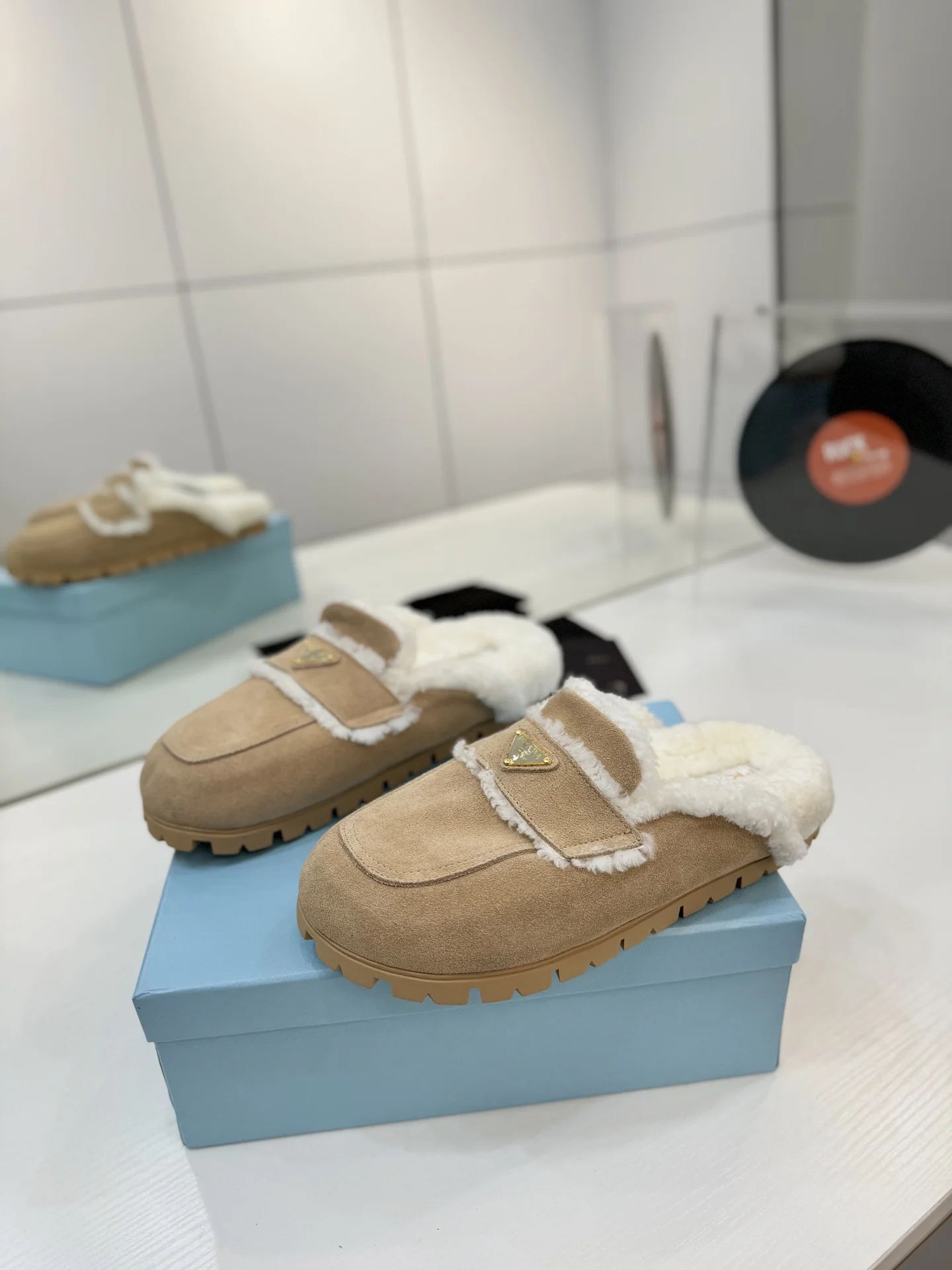 PRADA Slippers Suede Wool Beige-White EU35-42 B60202609110654 - Image 2