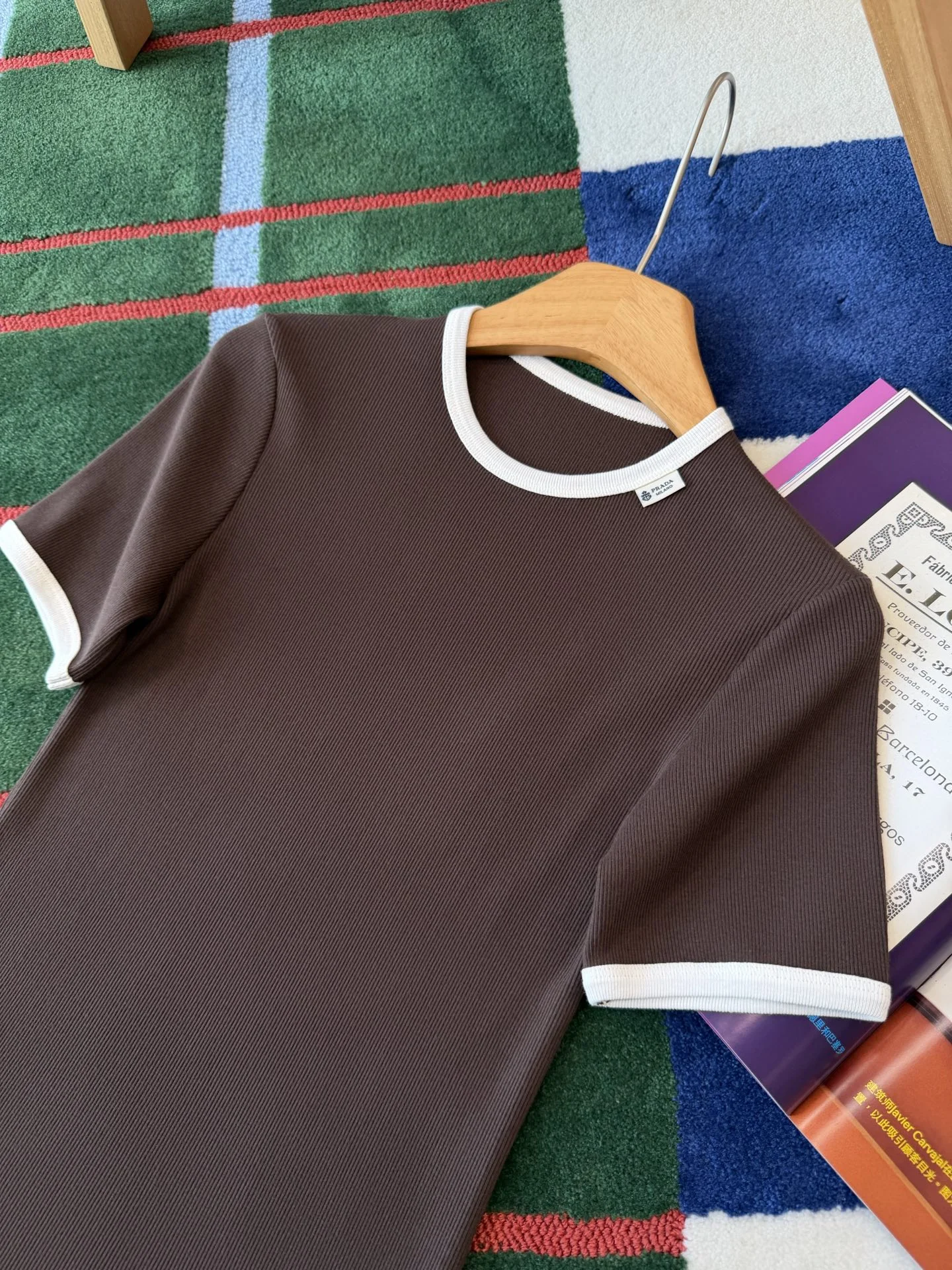 PRADA T-shirts Ribbed Knit Brown-White S-L A85202609061763 - Image 3