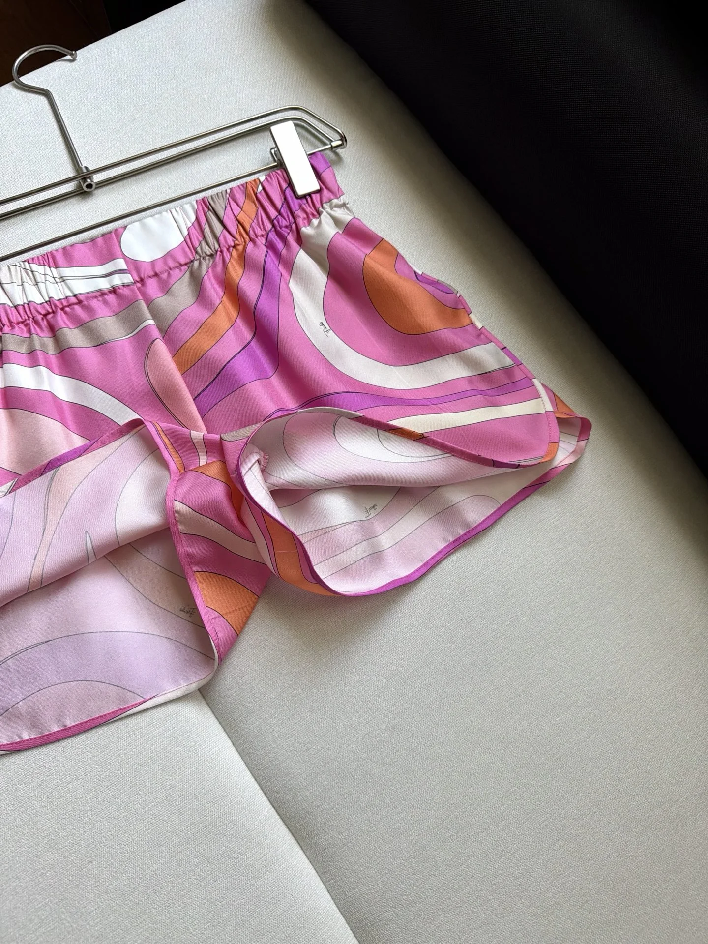 PUCCI Shorts Silk Pink-Orange-White 36-42 C25202609062413 - Image 6