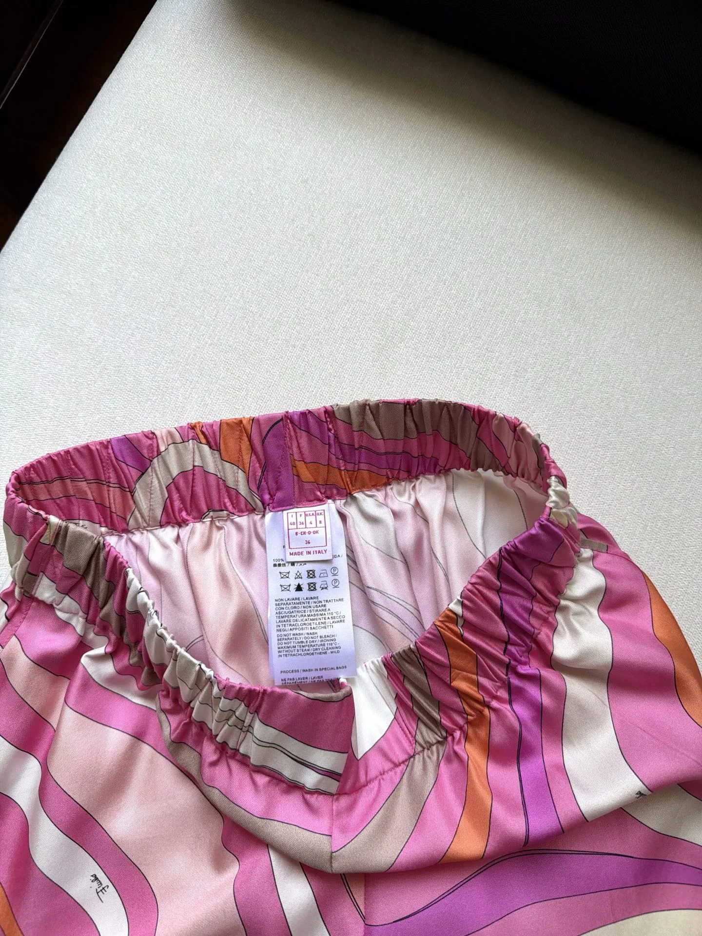 PUCCI Shorts Silk Pink-Orange-White 36-42 C25202609062413 - Image 8