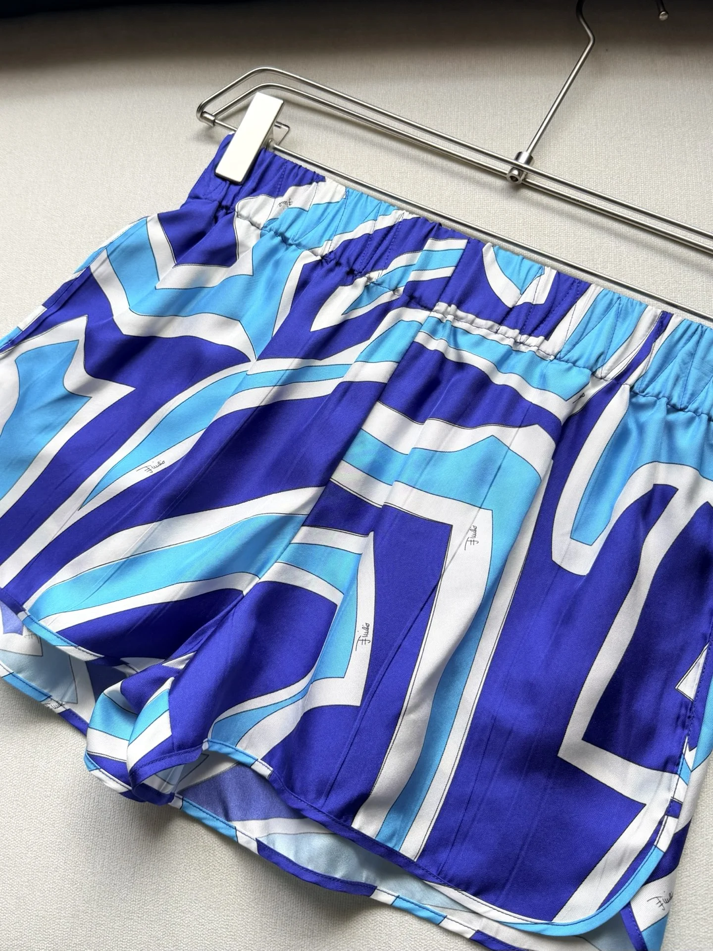 PUCCI Shorts Silk Twill Blue-White 36-42 C25202609062415 - Image 5