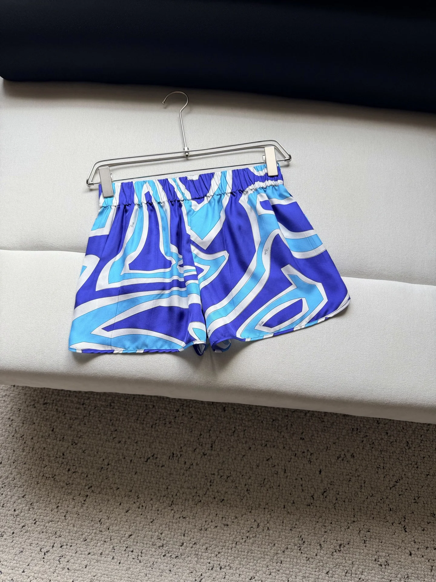 PUCCI Shorts Silk Twill Blue-White 36-42 C25202609062415 - Image 9