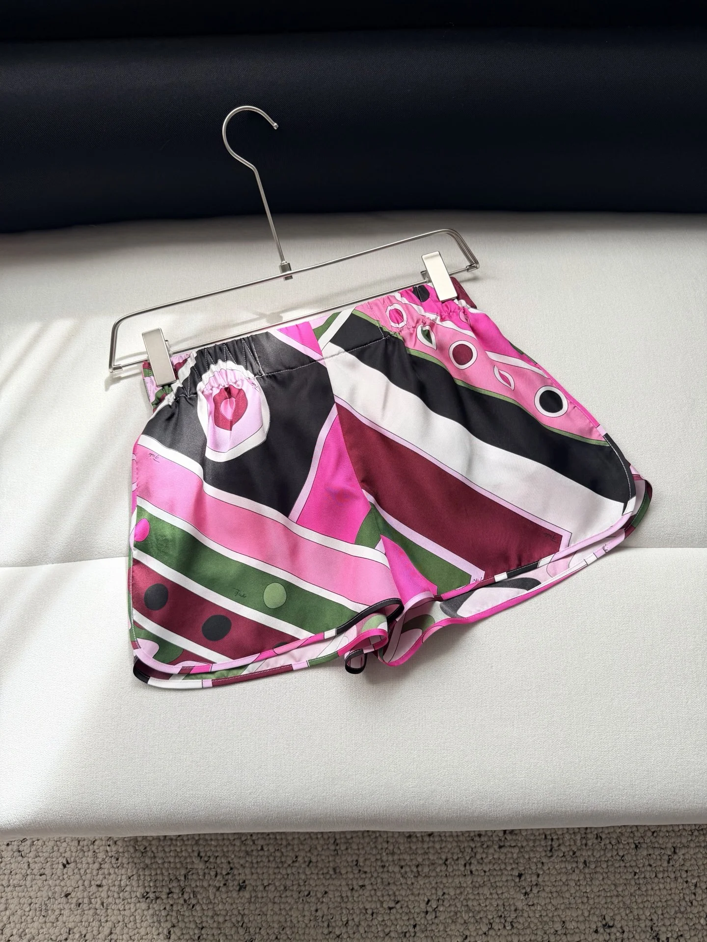 PUCCI Shorts Silk Twill Pink-Black 36-42 C25202609063508