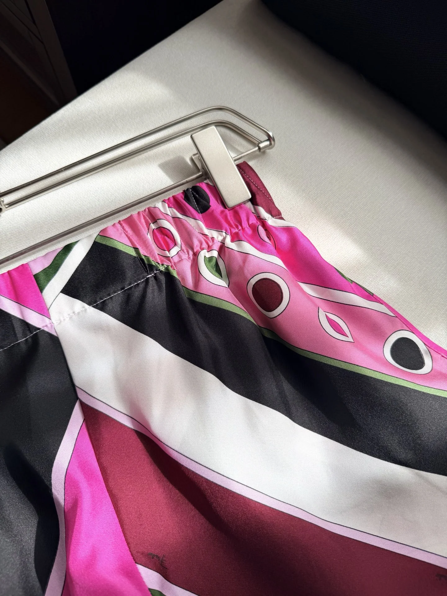 PUCCI Shorts Silk Twill Pink-Black 36-42 C25202609063508 - Image 3