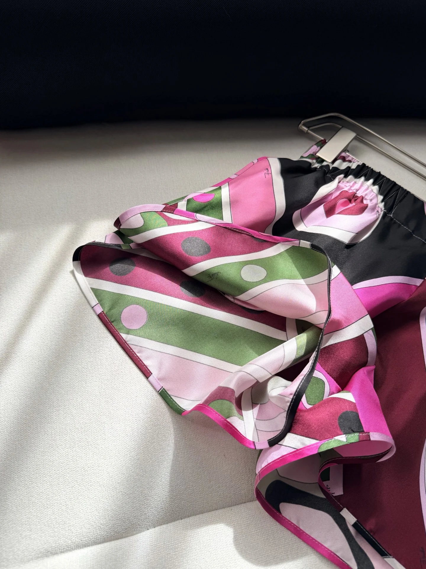 PUCCI Shorts Silk Twill Pink-Black 36-42 C25202609063508 - Image 7