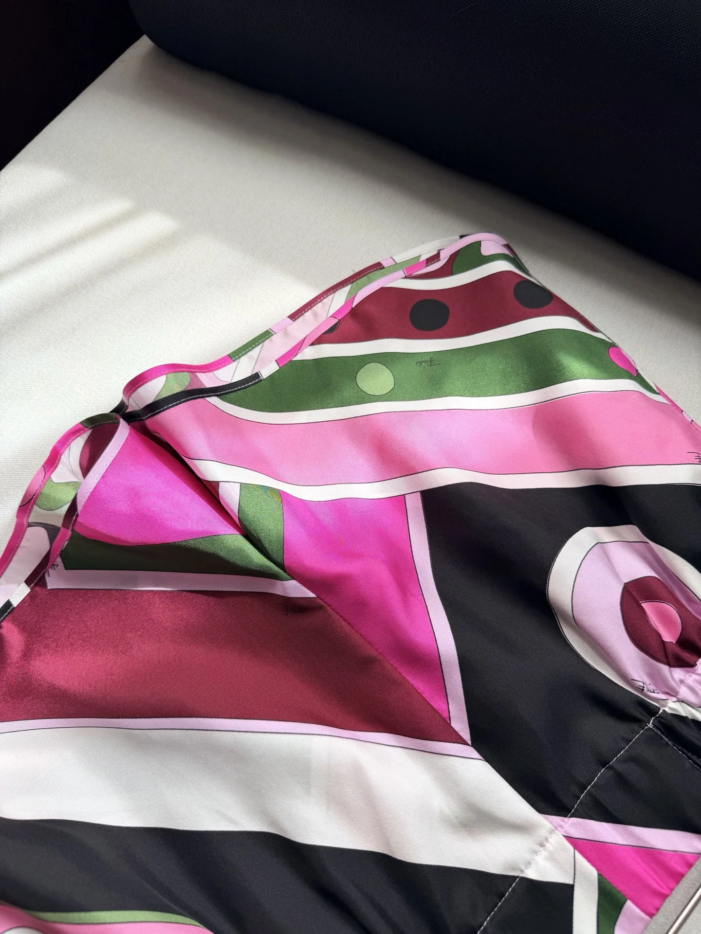 PUCCI Shorts Silk Twill Pink-Black 36-42 C25202609063508 - Image 8
