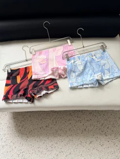 PUCCI Shorts Stretch Viscose Black-Red-Orange-Pink-Blue 36-42 B55202609062452