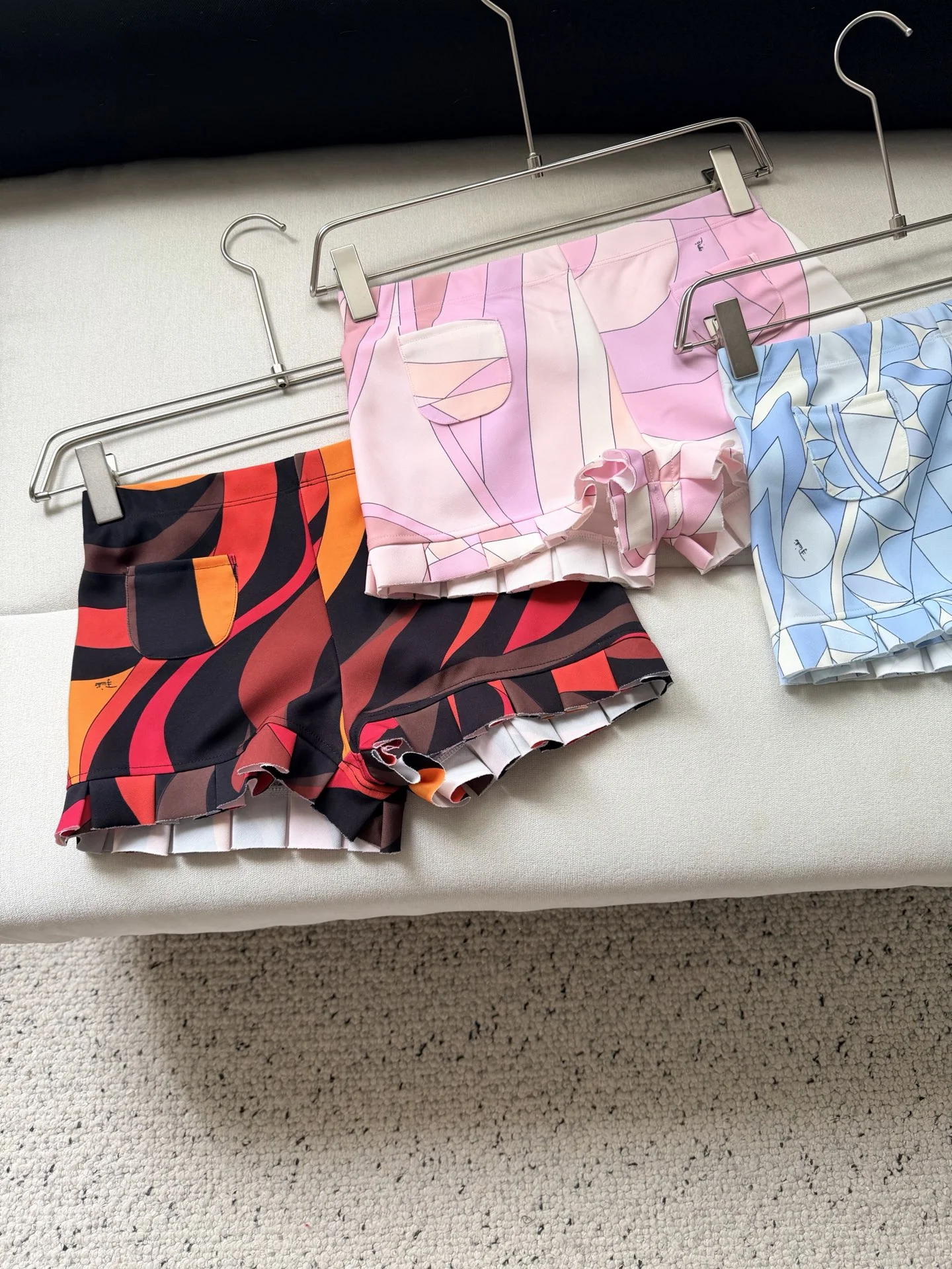 PUCCI Shorts Stretch Viscose Black-Red-Orange-Pink-Blue 36-42 B55202609062452 - Image 2
