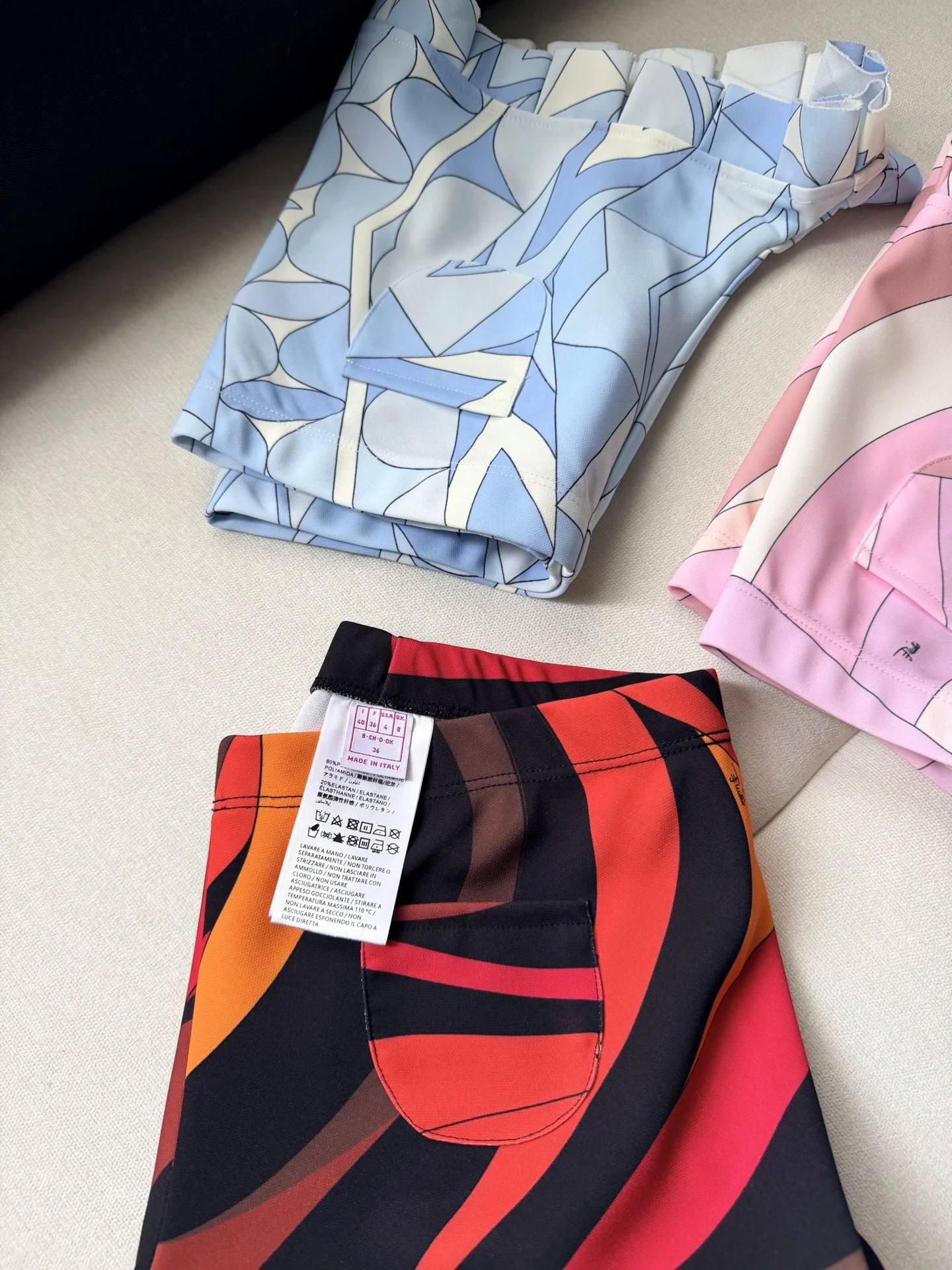 PUCCI Shorts Stretch Viscose Black-Red-Orange-Pink-Blue 36-42 B55202609062452 - Image 8