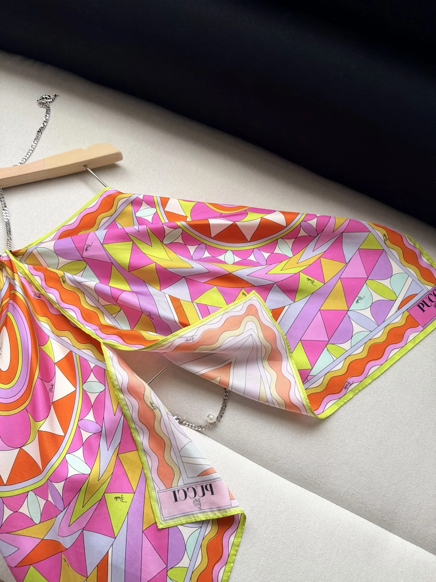 PUCCI T-shirts Silk Pink-Orange One Size C25202609062405 - Image 6
