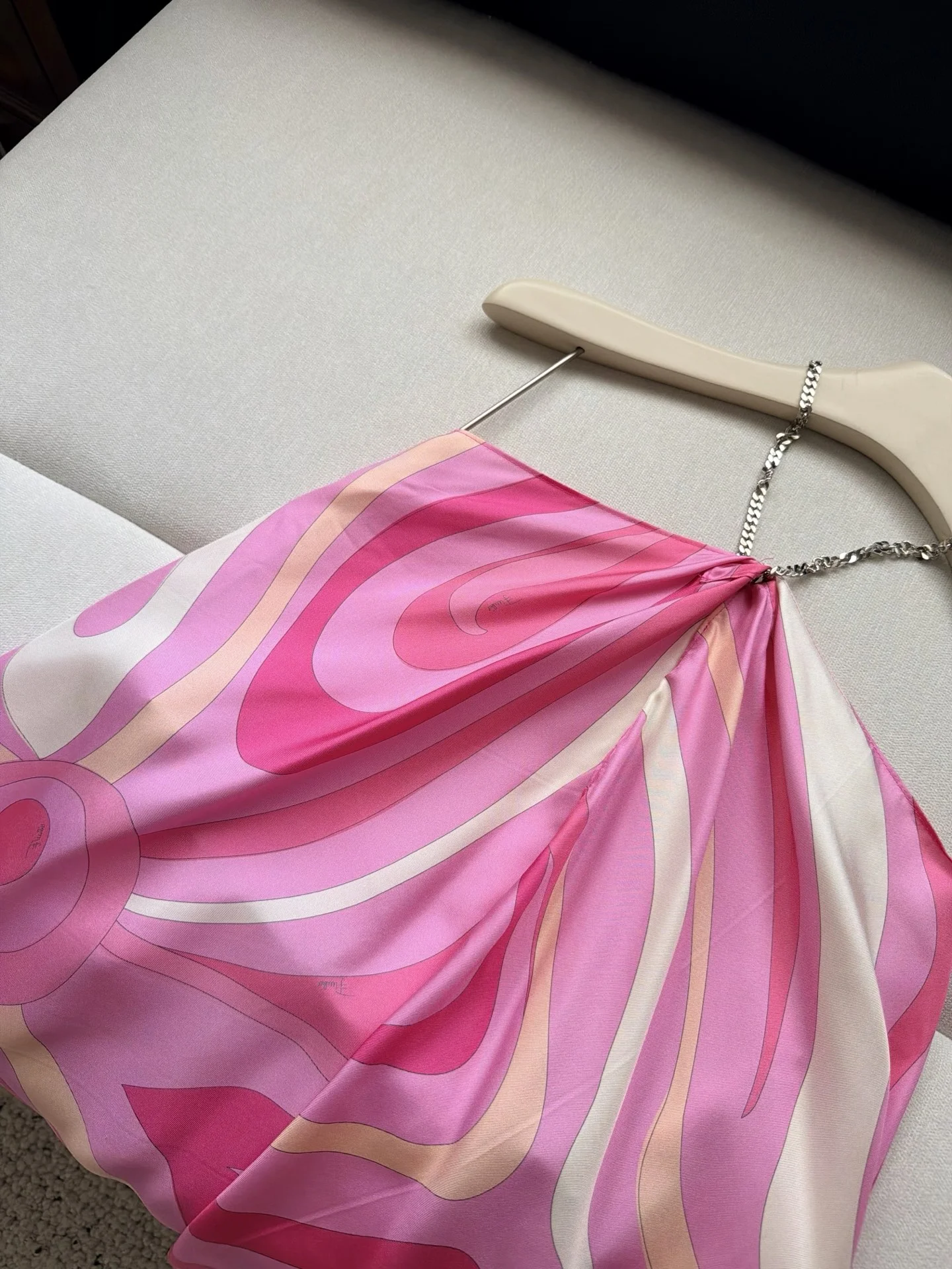 PUCCI T-shirts Silk Twill Pink-White One Size C25202609060926 - Image 4