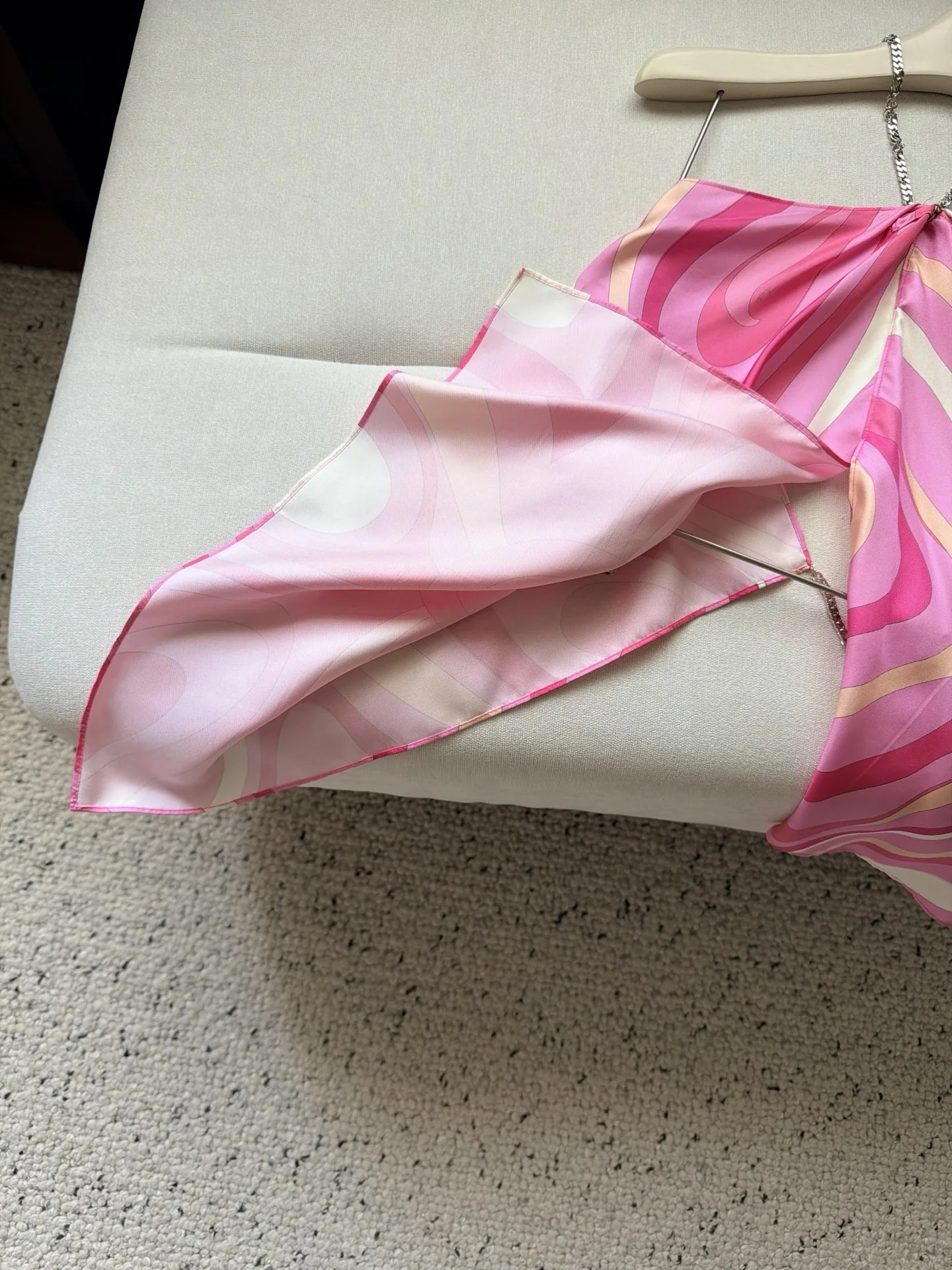 PUCCI T-shirts Silk Twill Pink-White One Size C25202609060926 - Image 7