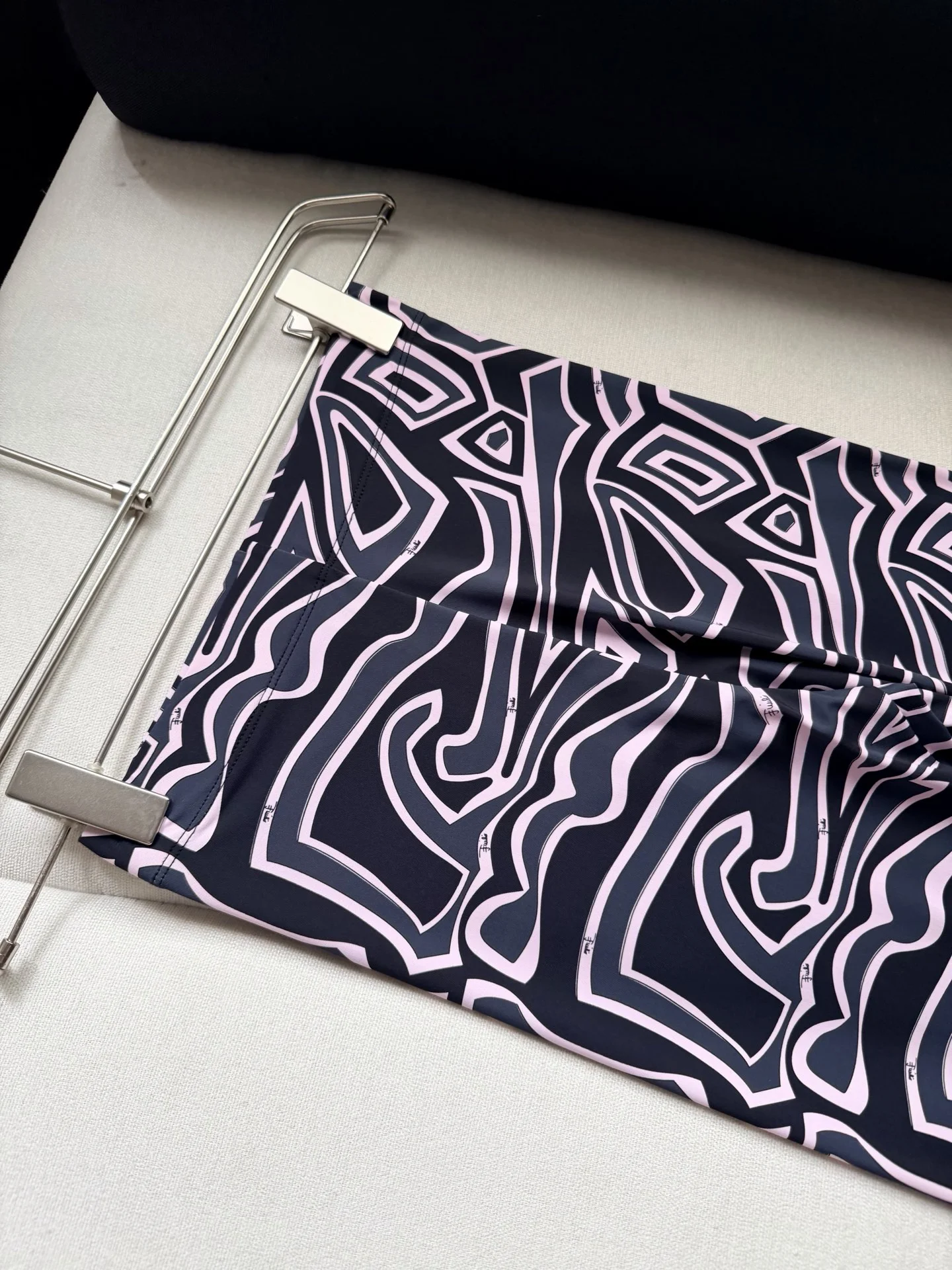 PUCCI Trousers Black-Pink S-L C25202609060967 - Image 3