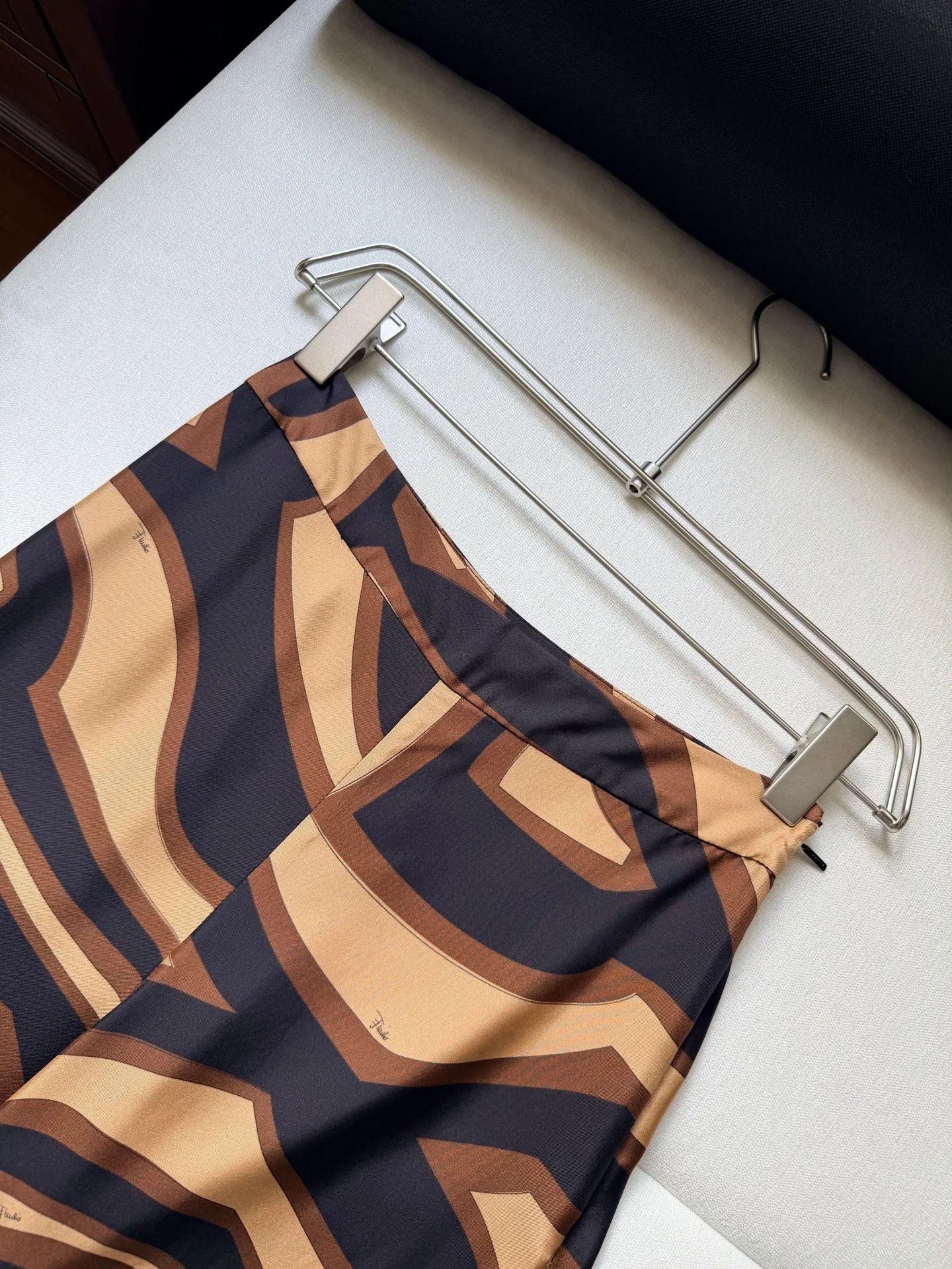 PUCCI Trousers Silk Twill Brown-Black 36-42 E15202609060947 - Image 2