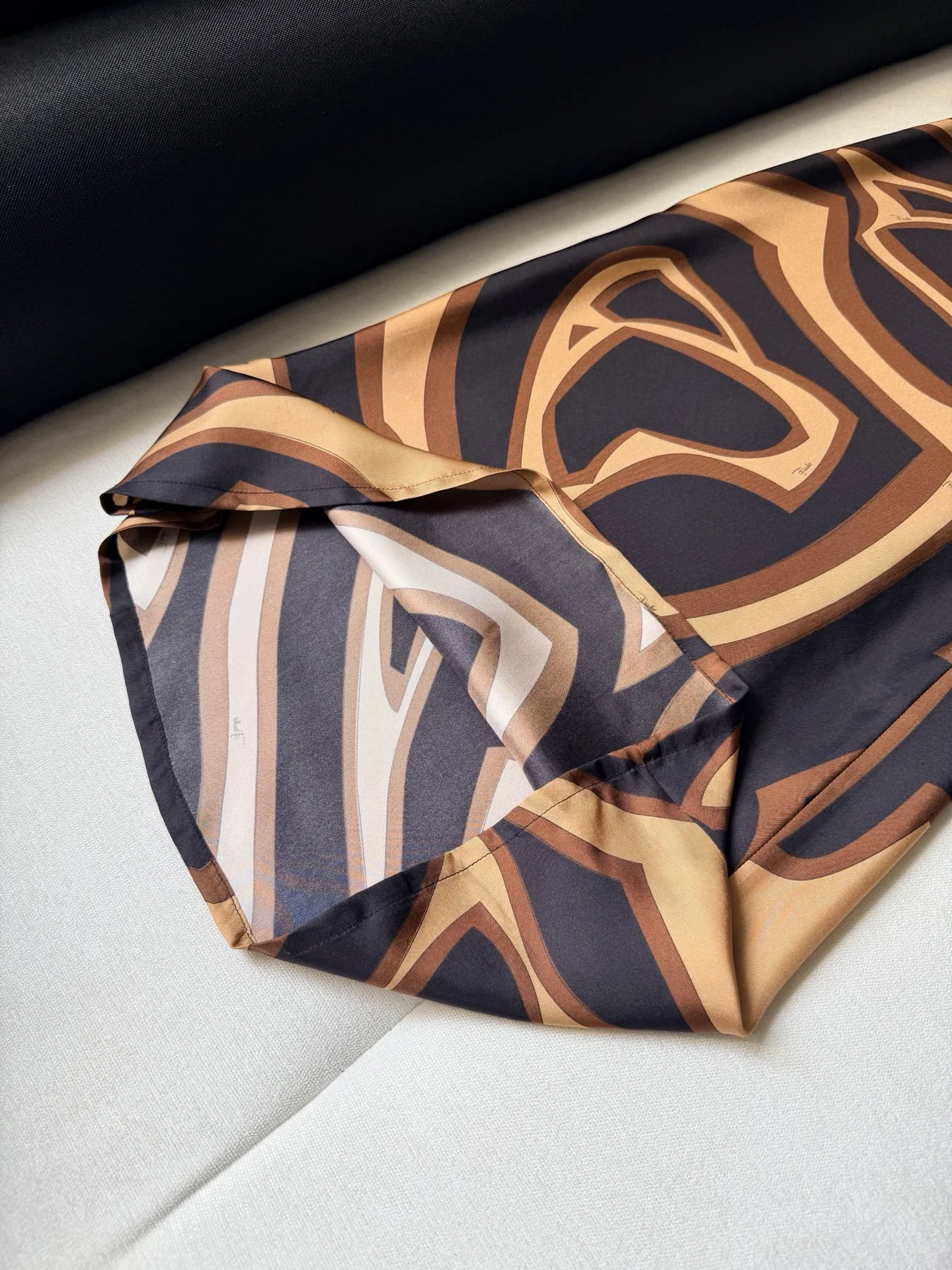 PUCCI Trousers Silk Twill Brown-Black 36-42 E15202609060947 - Image 7