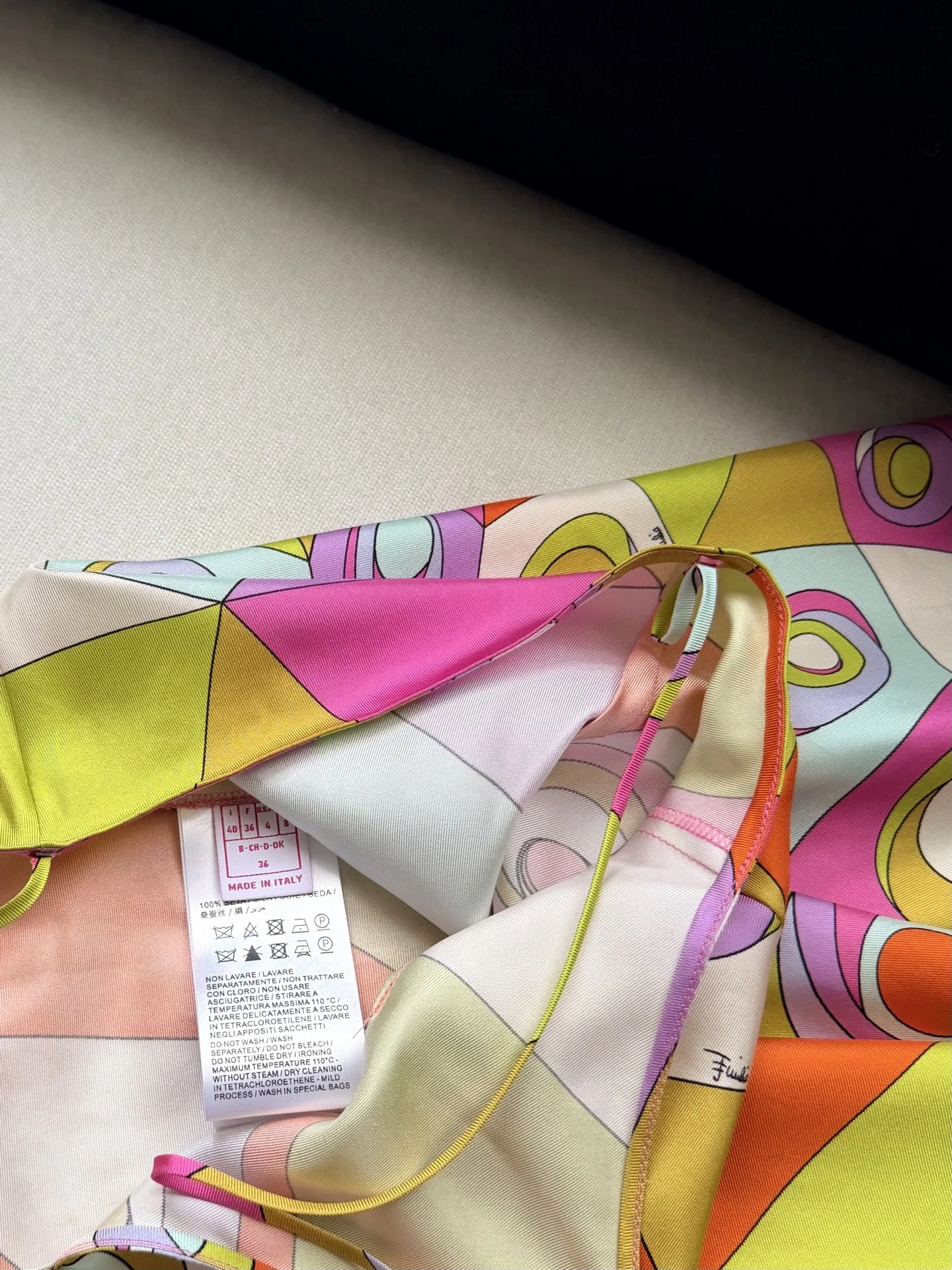 PUCCI Vests Orange-Pink-Yellow-Purple-White-Green S-L C25202609062431 - Image 8