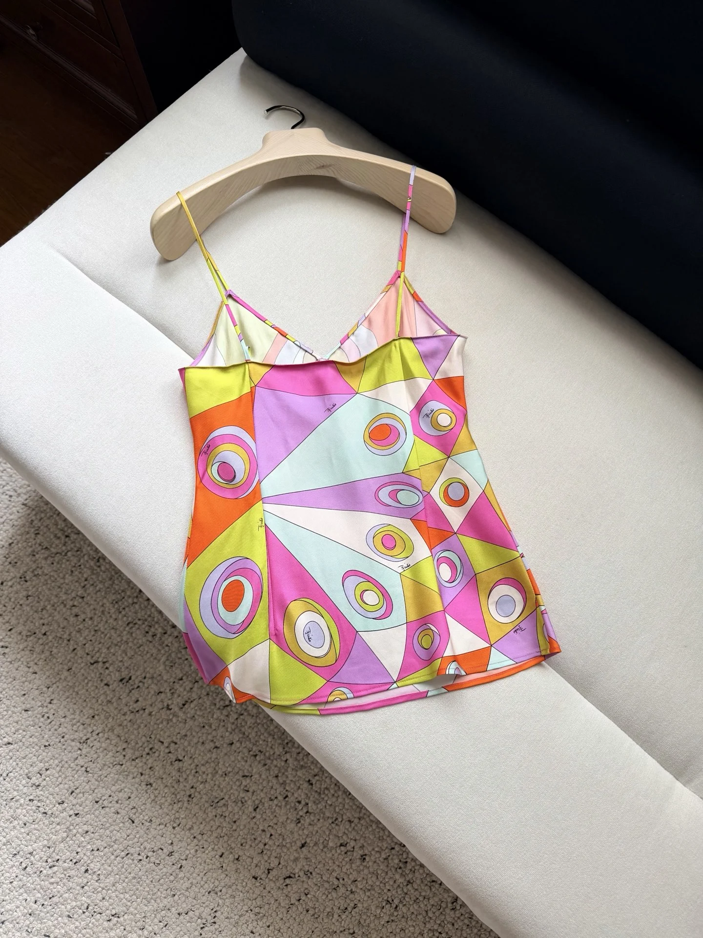PUCCI Vests Orange-Pink-Yellow-Purple-White-Green S-L C25202609062431 - Image 9