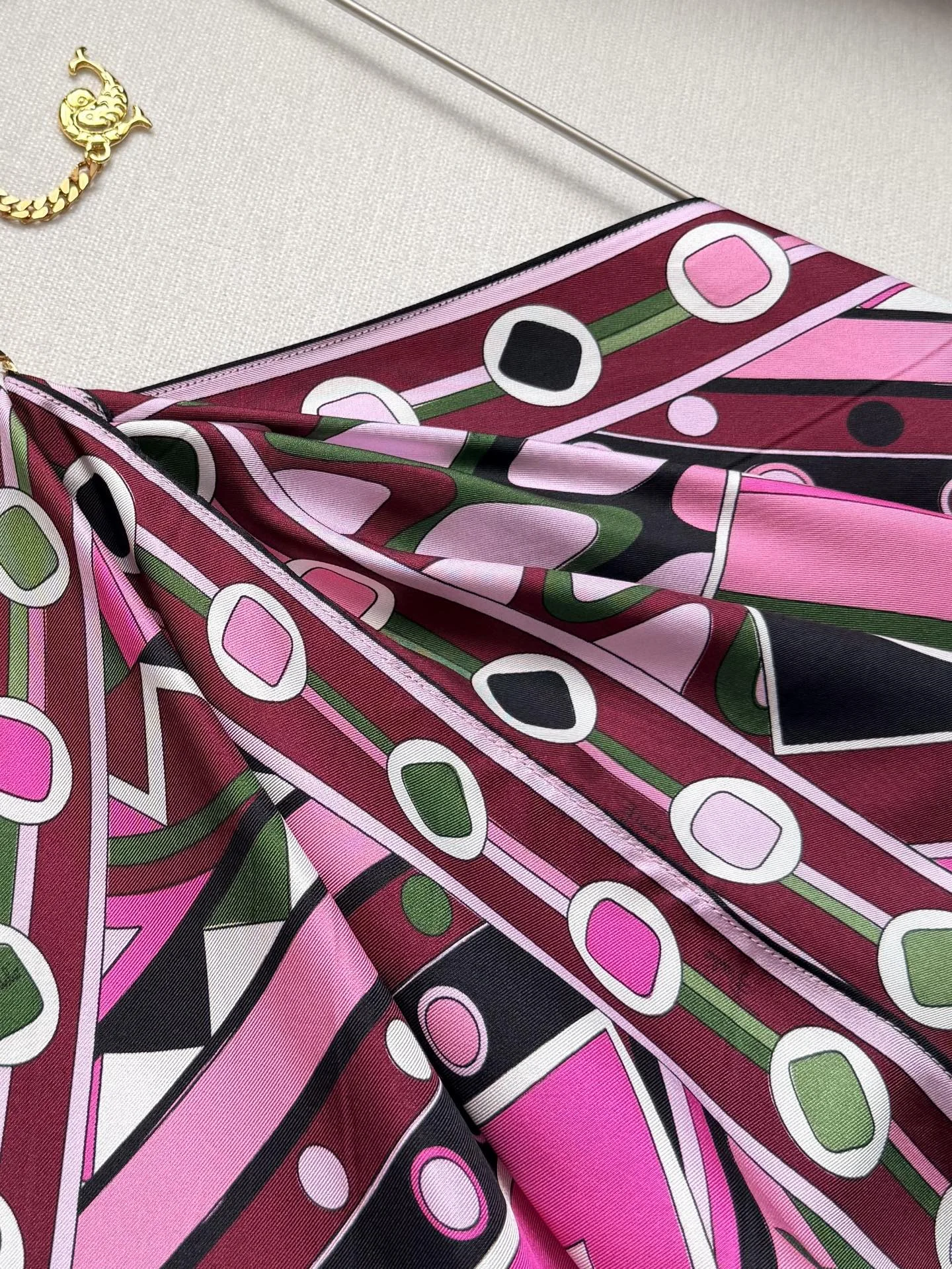 PUCCI Vests Silk Pink-Green-Black-White One Size C25202609062421 - Image 3