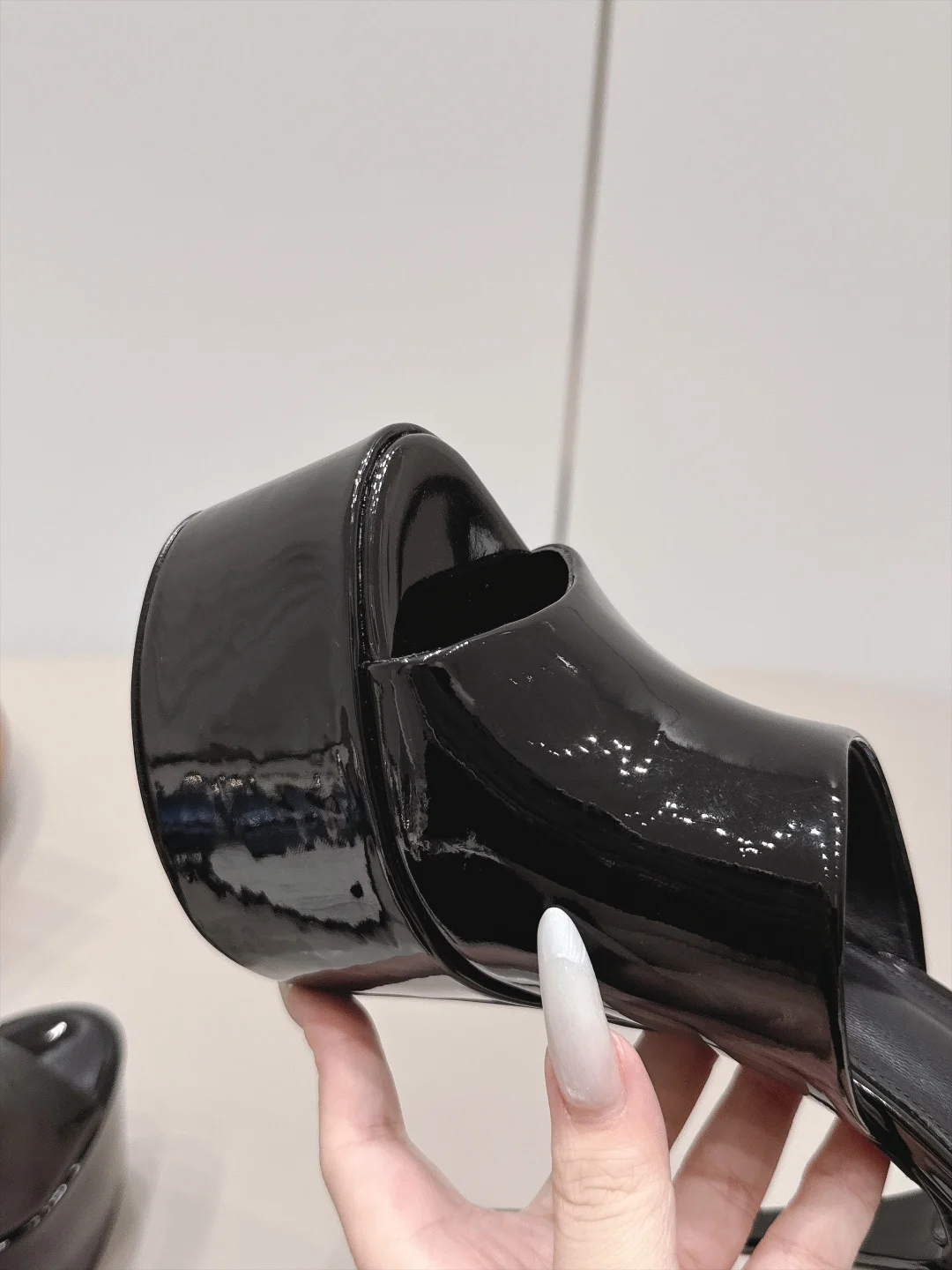 SAINT LAURENT Mules Patent Leather Black EU35-39 C10202609111550 - Image 8