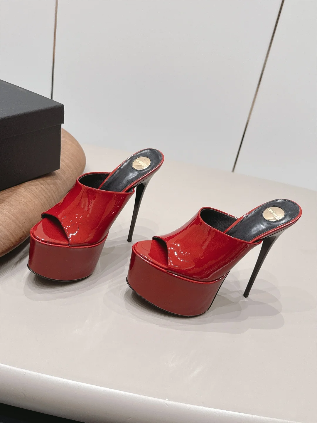 SAINT LAURENT Mules Patent Leather Sheepskin Red-Black EU35-39 C10202609111549 - Image 3