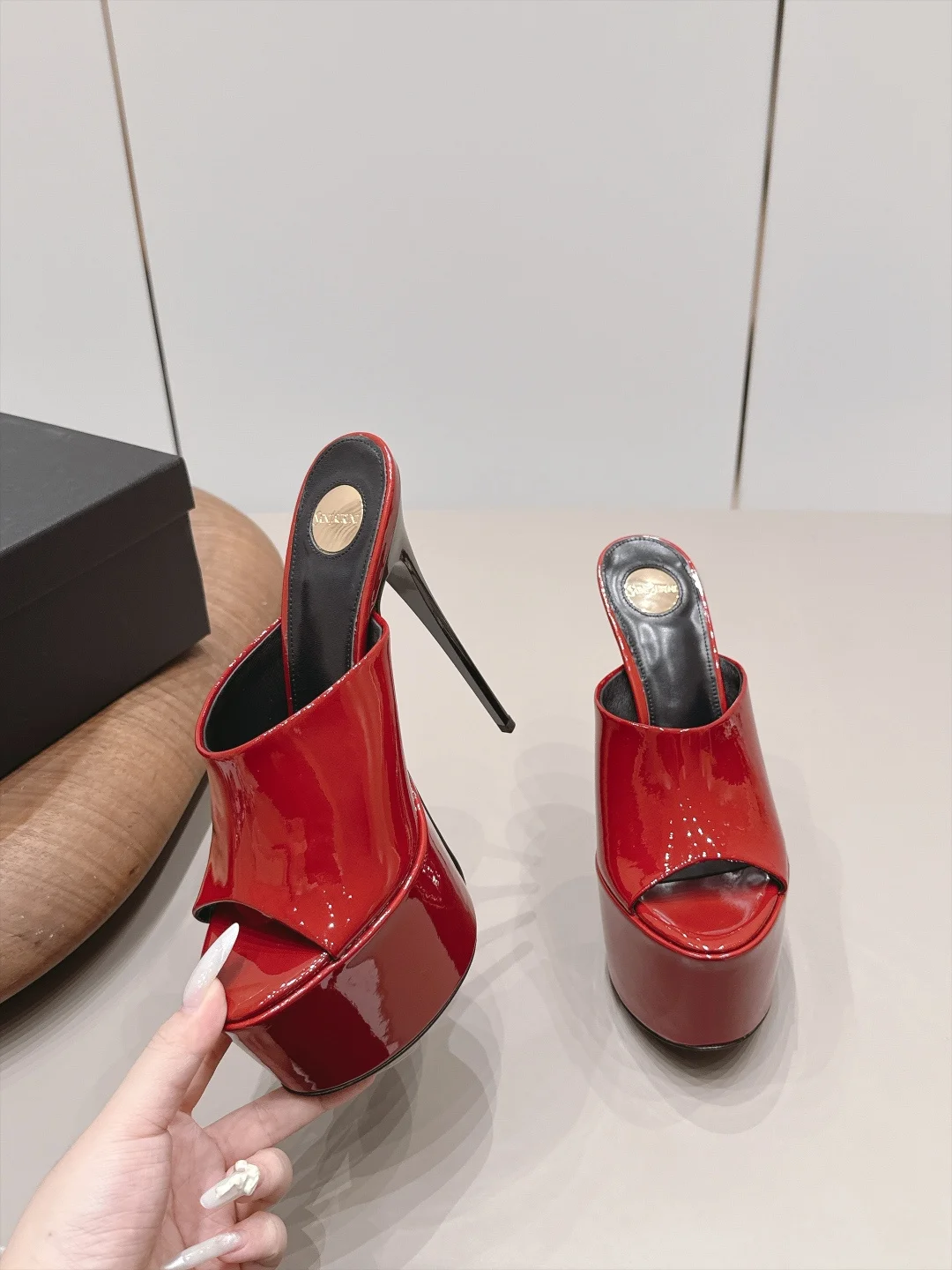 SAINT LAURENT Mules Patent Leather Sheepskin Red-Black EU35-39 C10202609111549 - Image 4